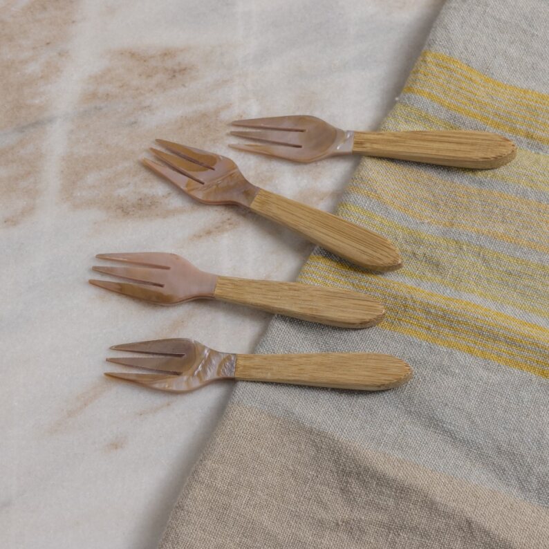Serin Shell Cocktail Forks, Set of 4