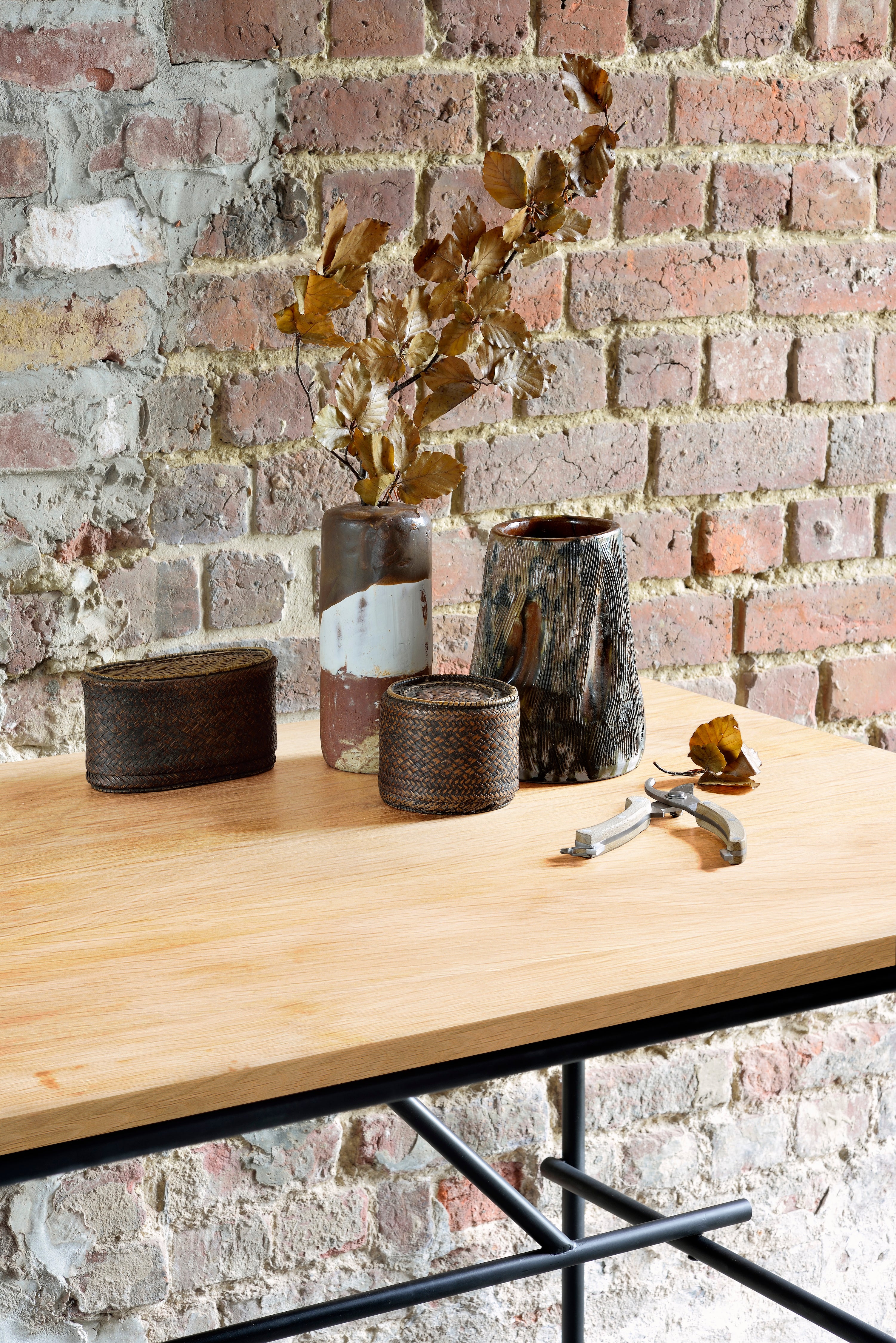 Oscar Solid Oak Desk, 55.5"