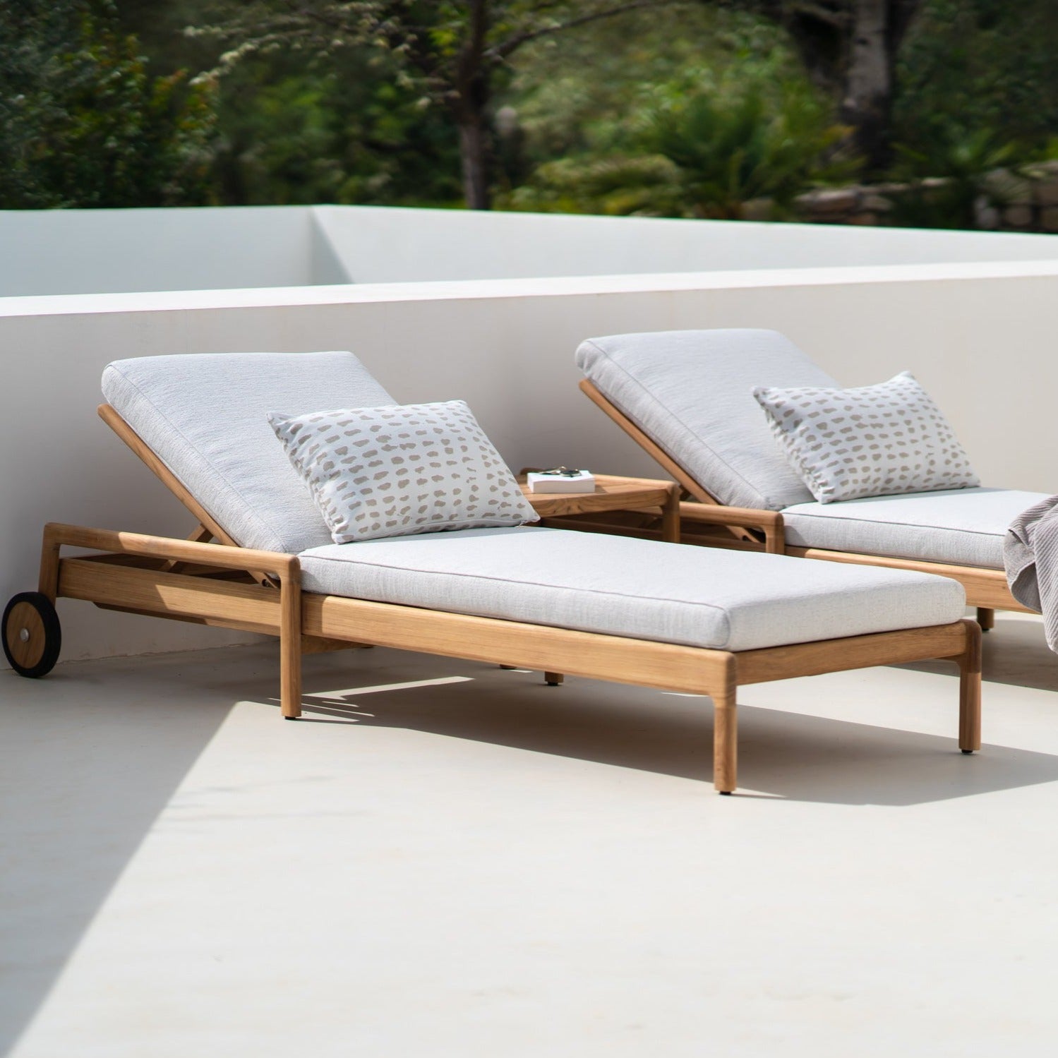 Jack Outdoor Adjustable Lounger Cushion, Off White Fabric