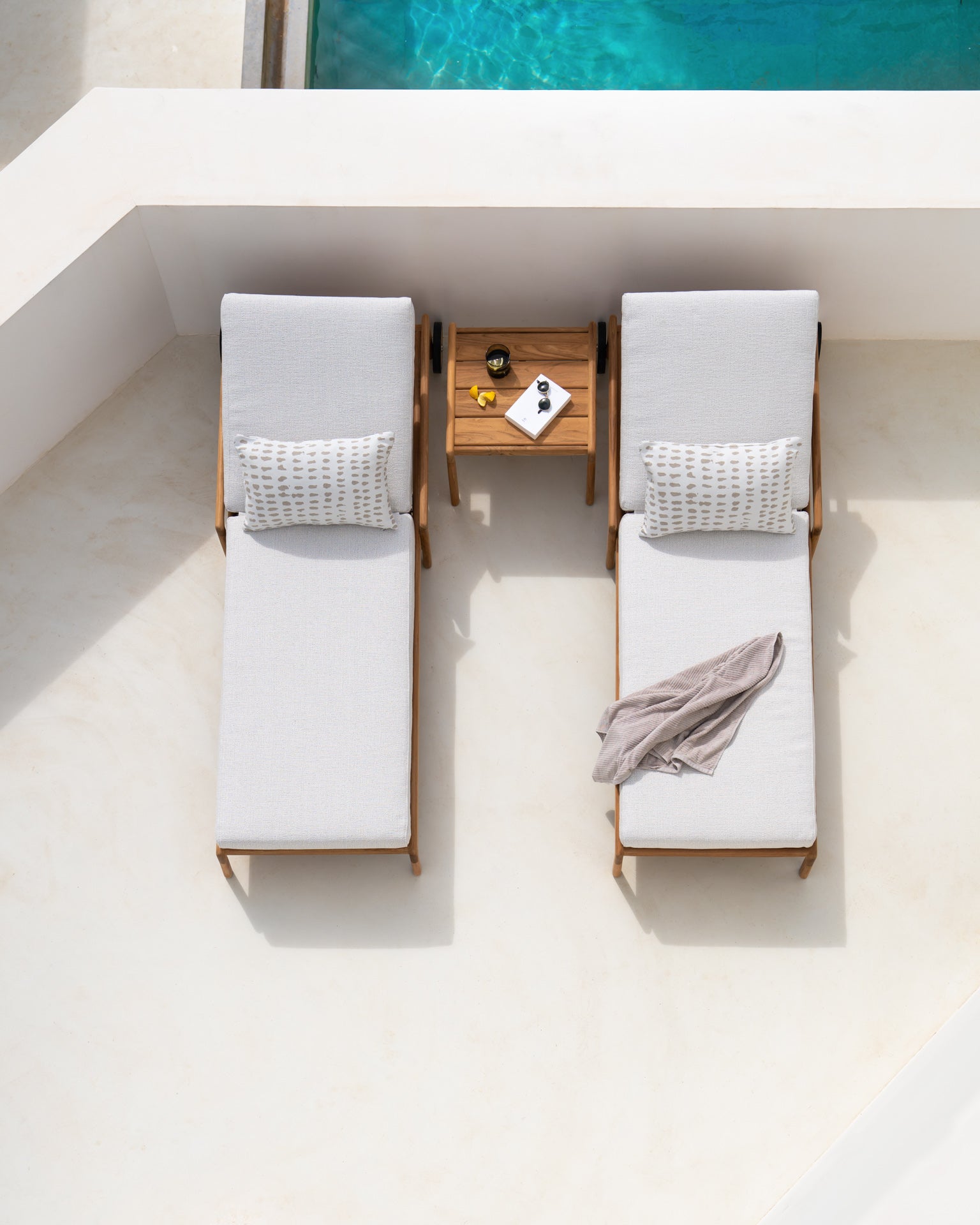 Jack Outdoor Adjustable Lounger Cushion, Off White Fabric