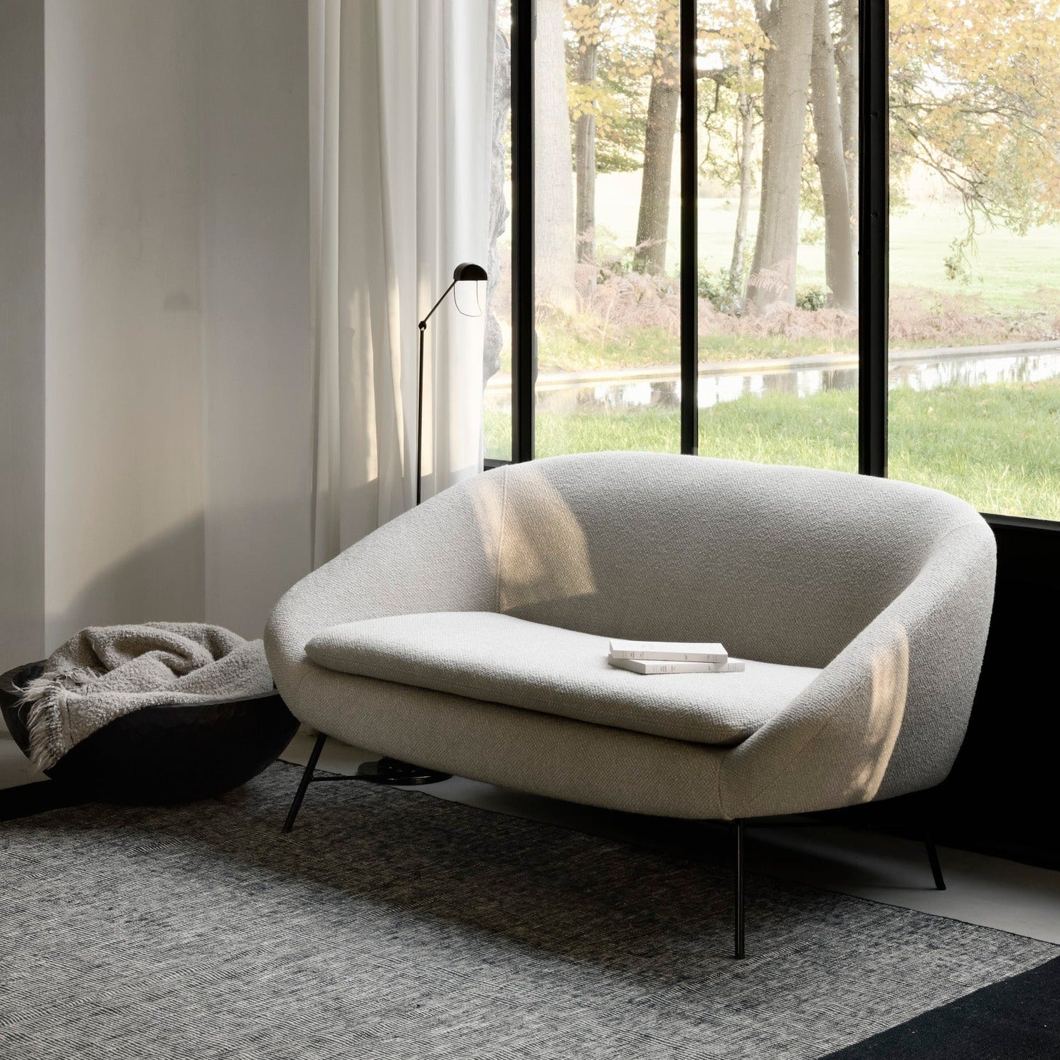 Black Dots Kilim Rug, 5&