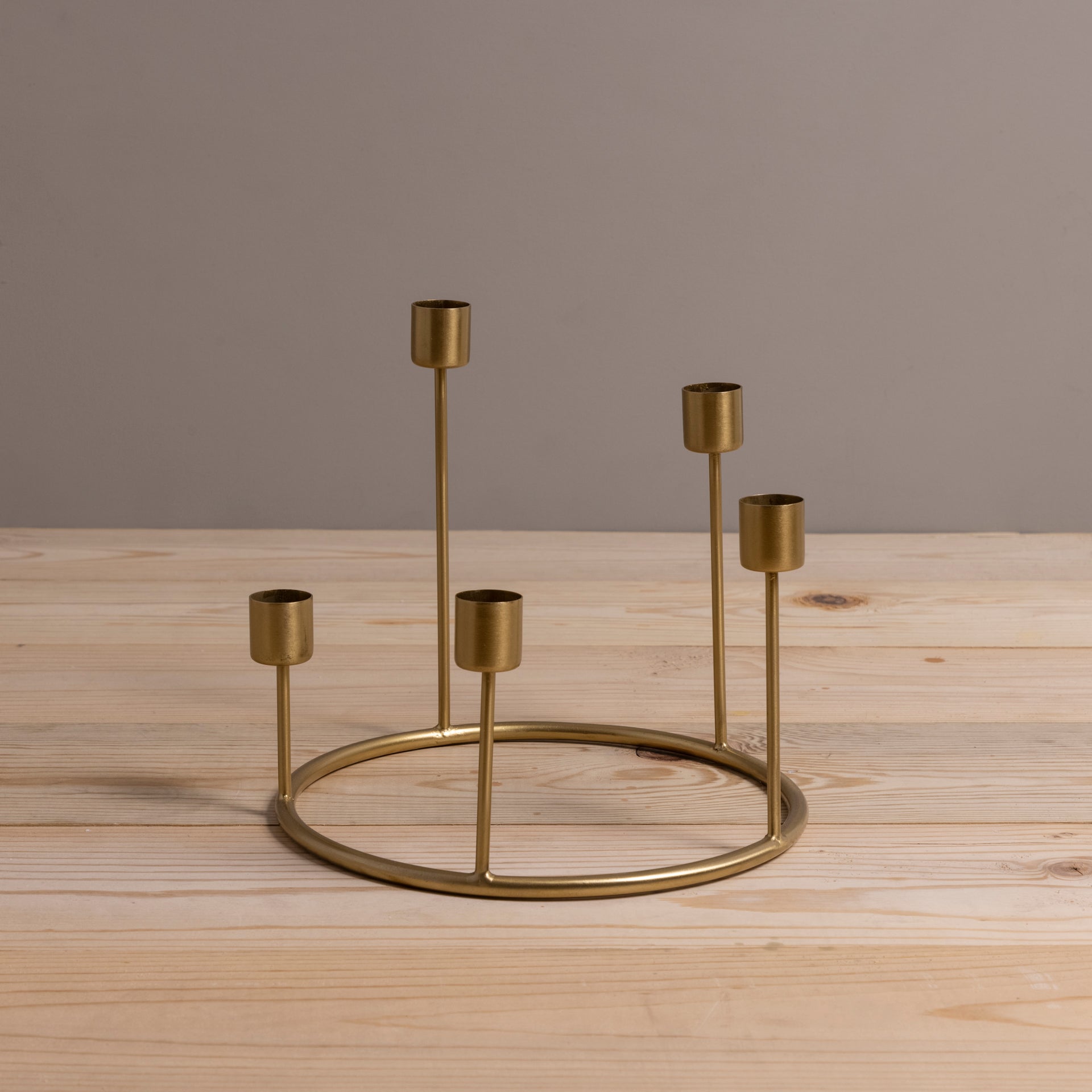 Kent Gold Candlestick Wreath, Small