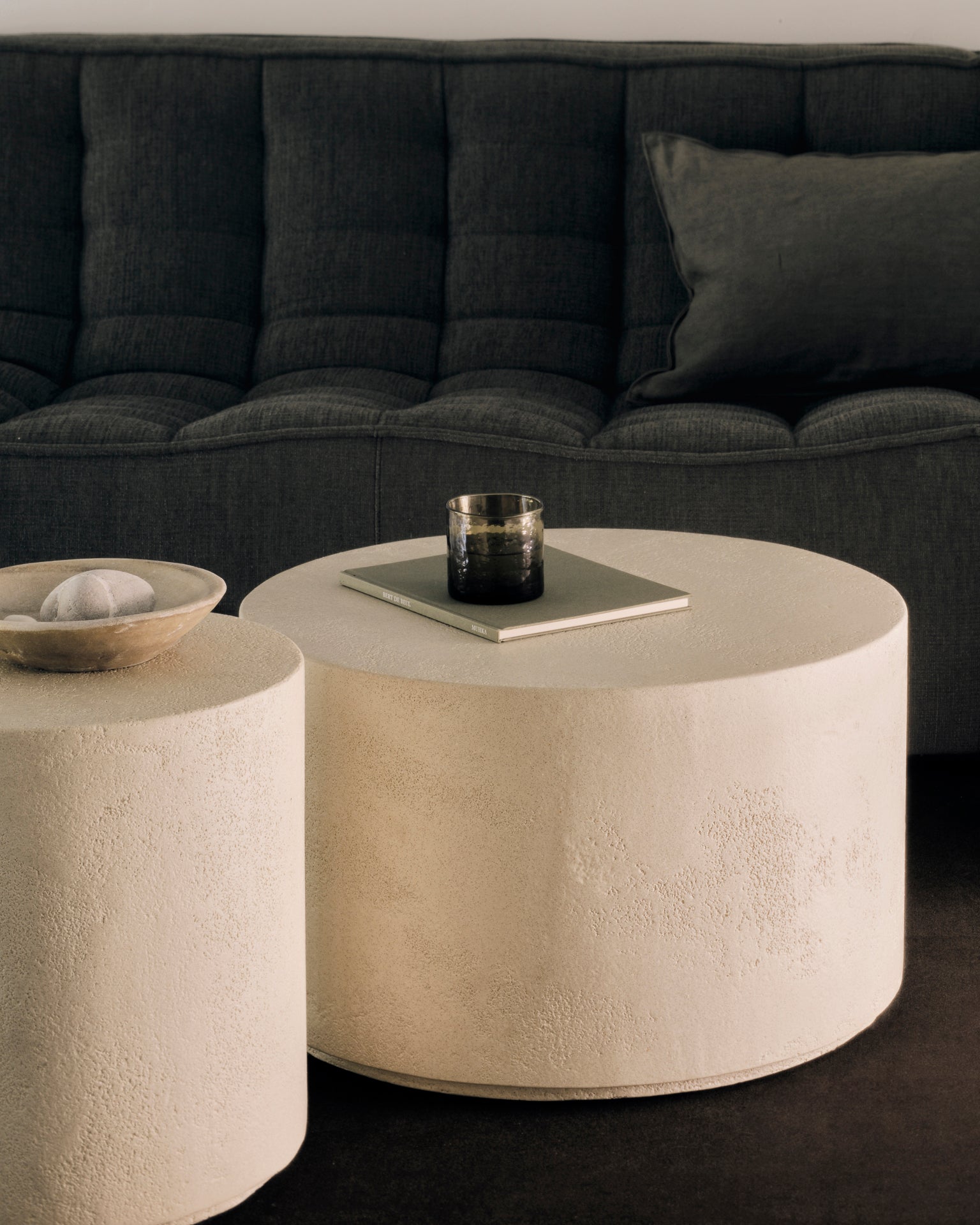 Elements side table - Microcement - Off White - round