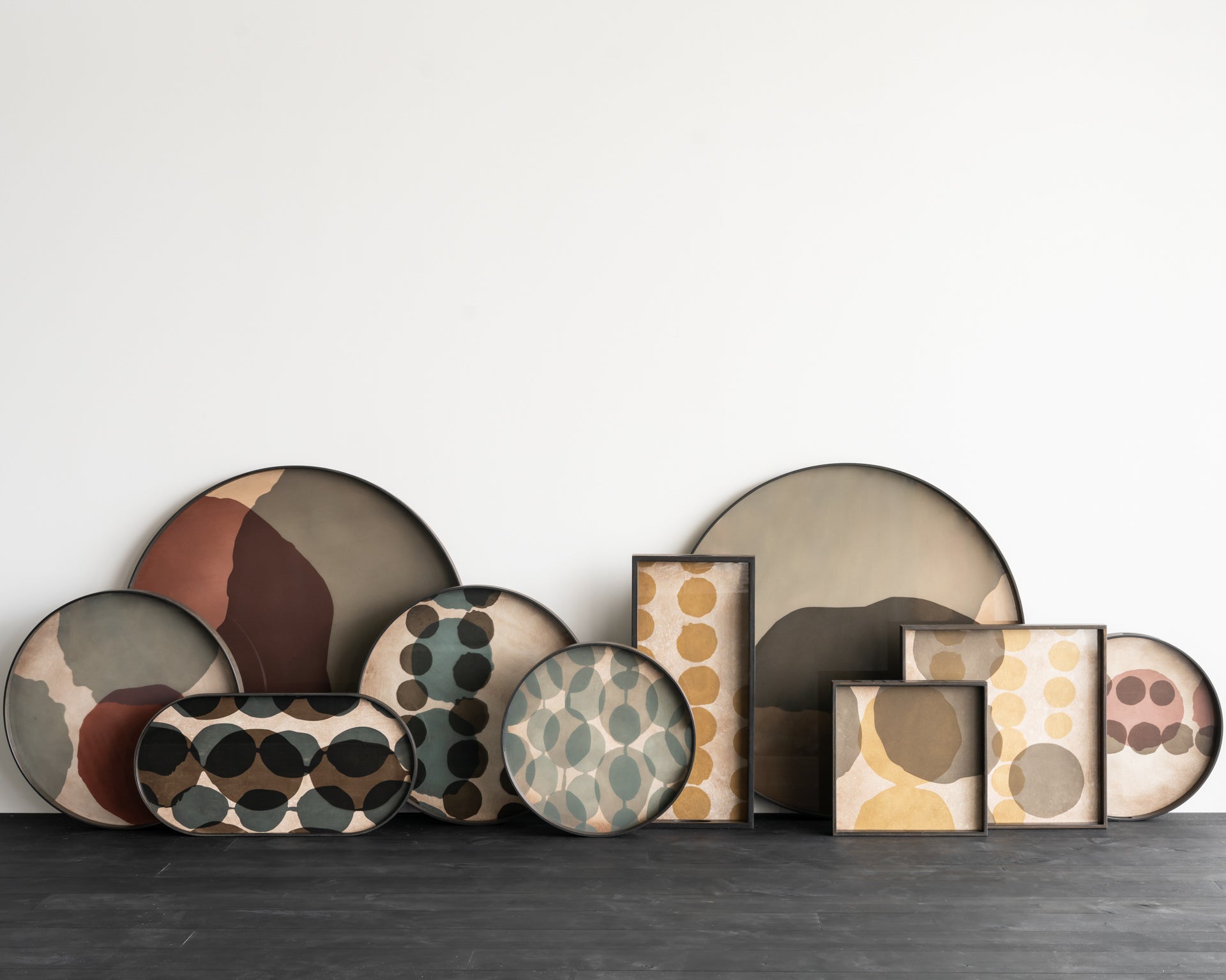 Round Pinot Layered Dots Glass Tray, Small