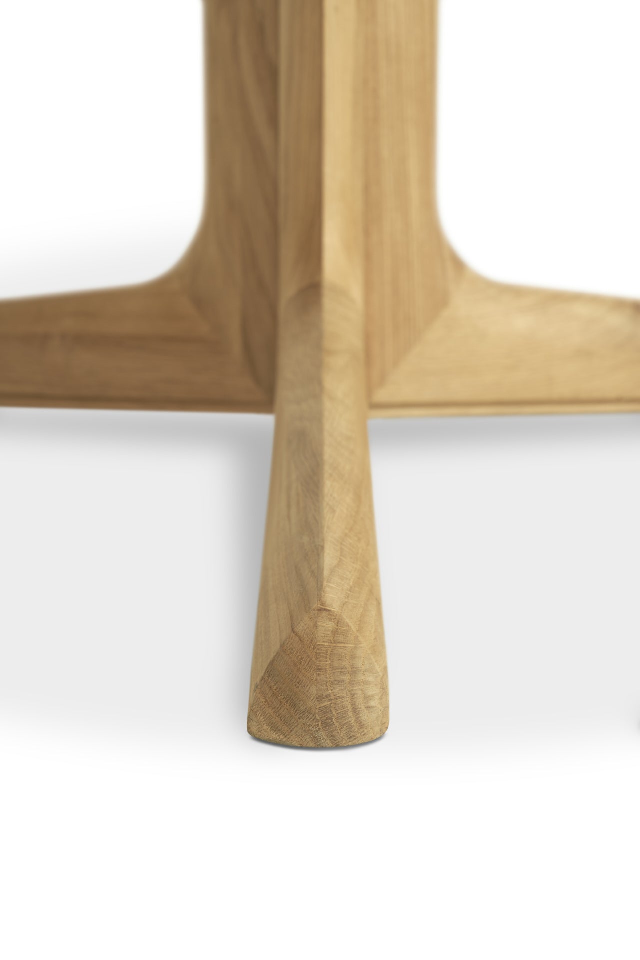 Corto Solid Oak Dining Table, Round