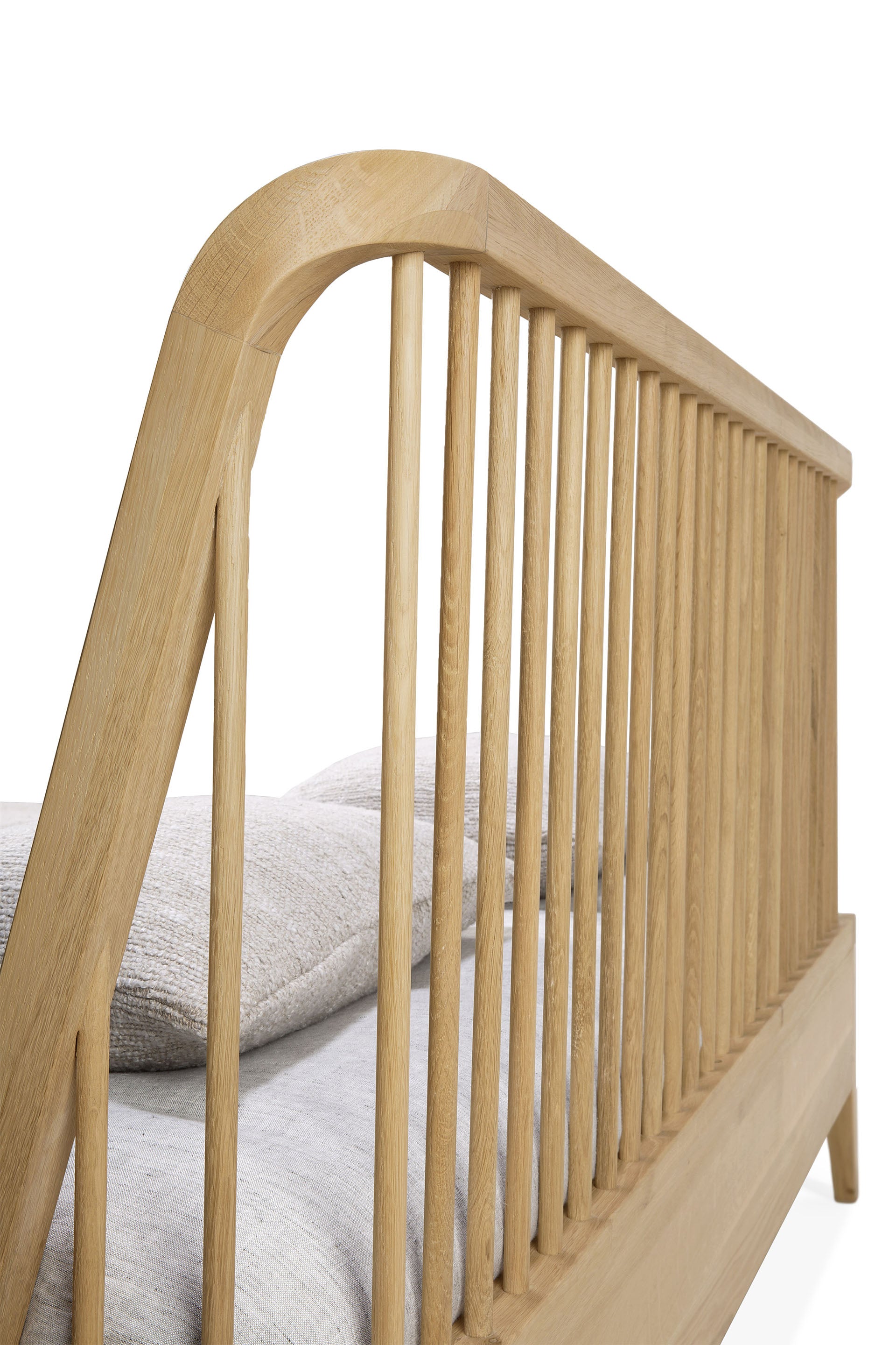 Spindle Solid Oak Bed, Queen