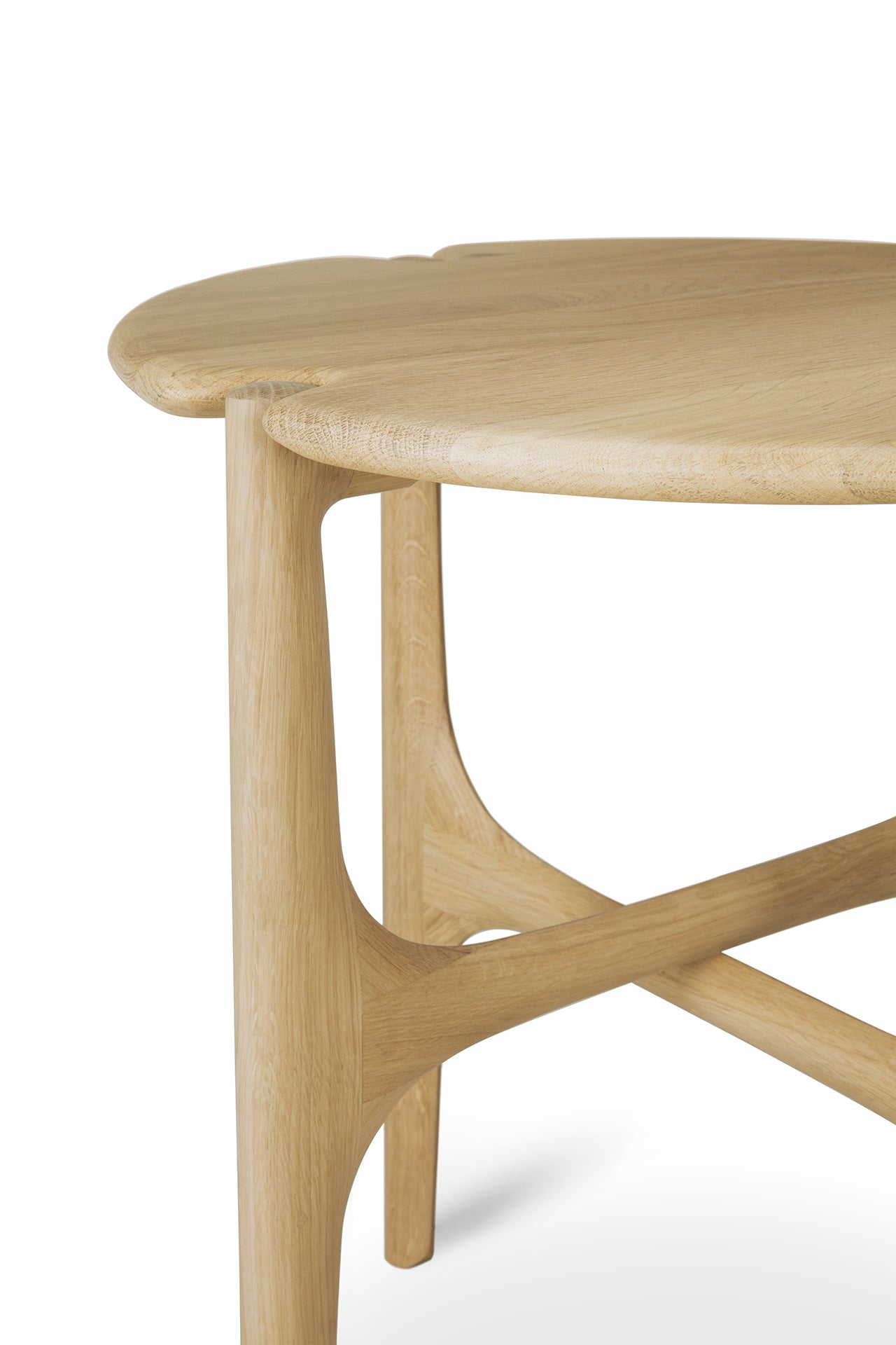 PI side table - varnished oak - round