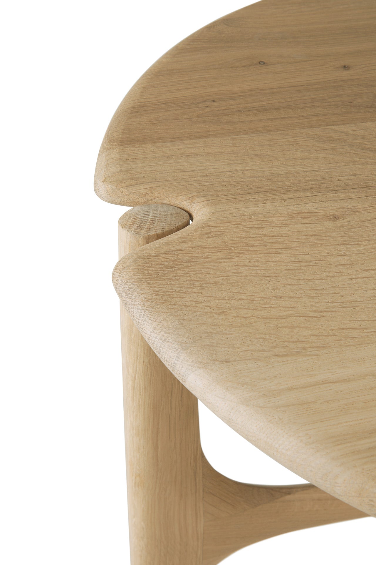 PI side table - varnished oak - round