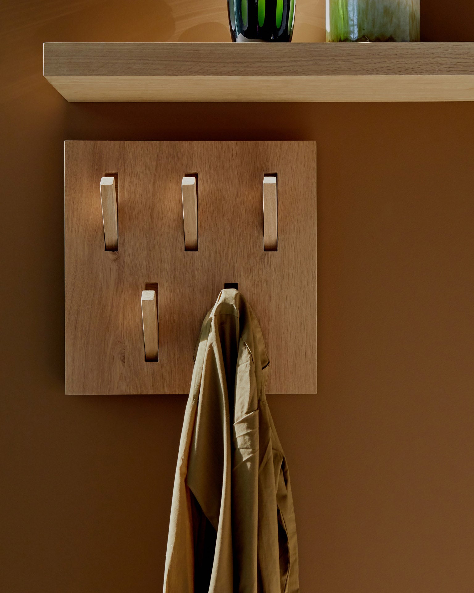Utilitile Solid Oak Wall Hanger
