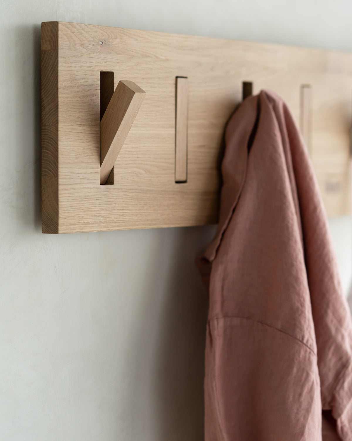 Utilitile Solid Oak Wall Hanger, Large