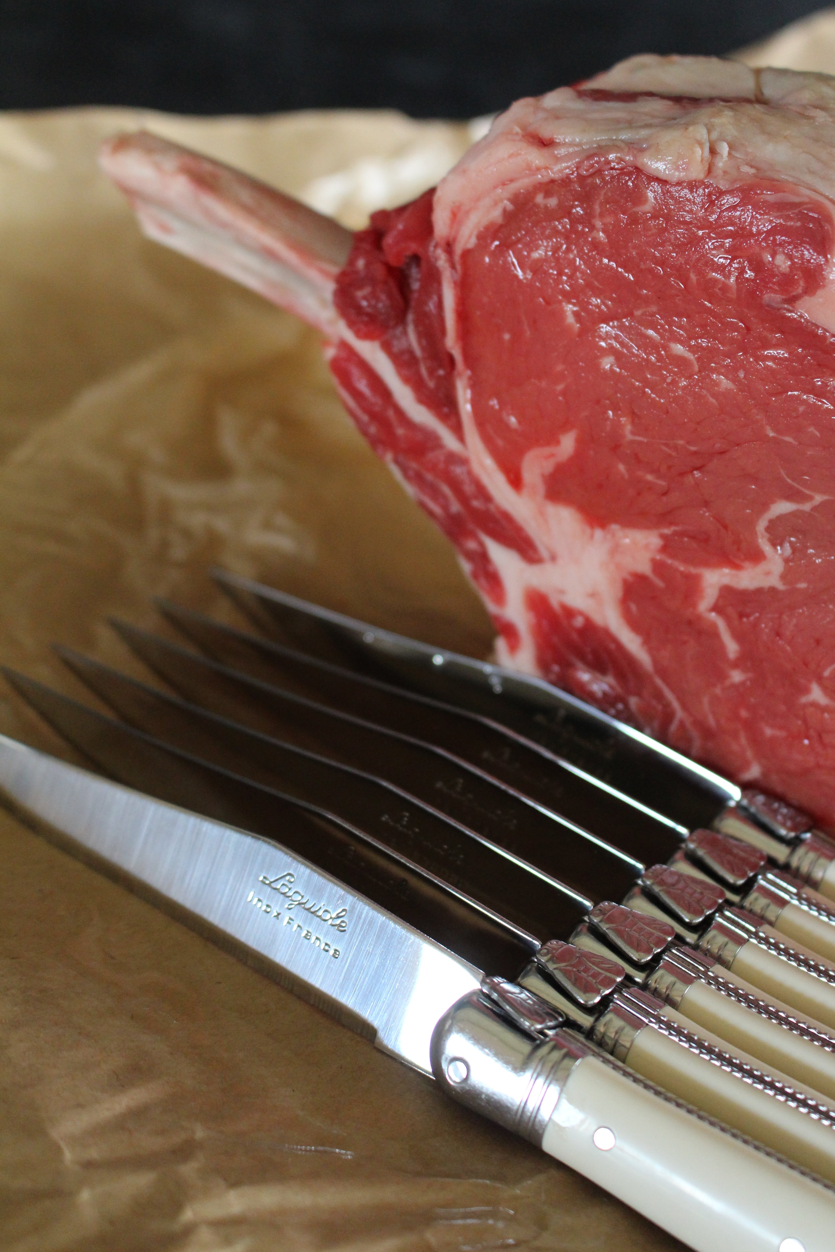 Laguiole 6 Piece Steak Knife Set, Platine Ivory in Wood Box with Acrylic Lid