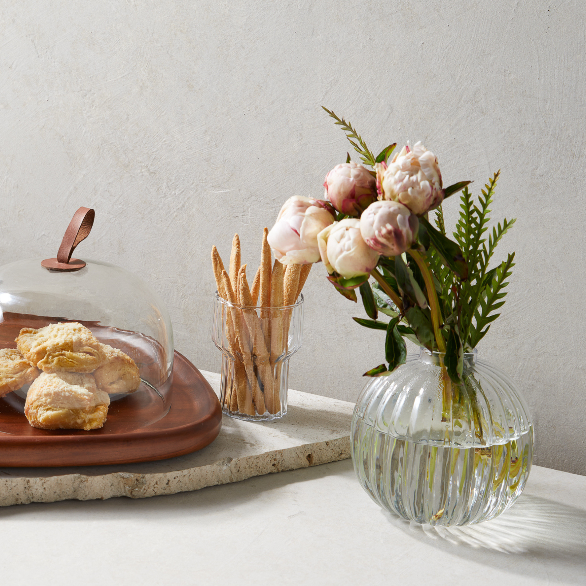 Shae Spherical Bud Vase