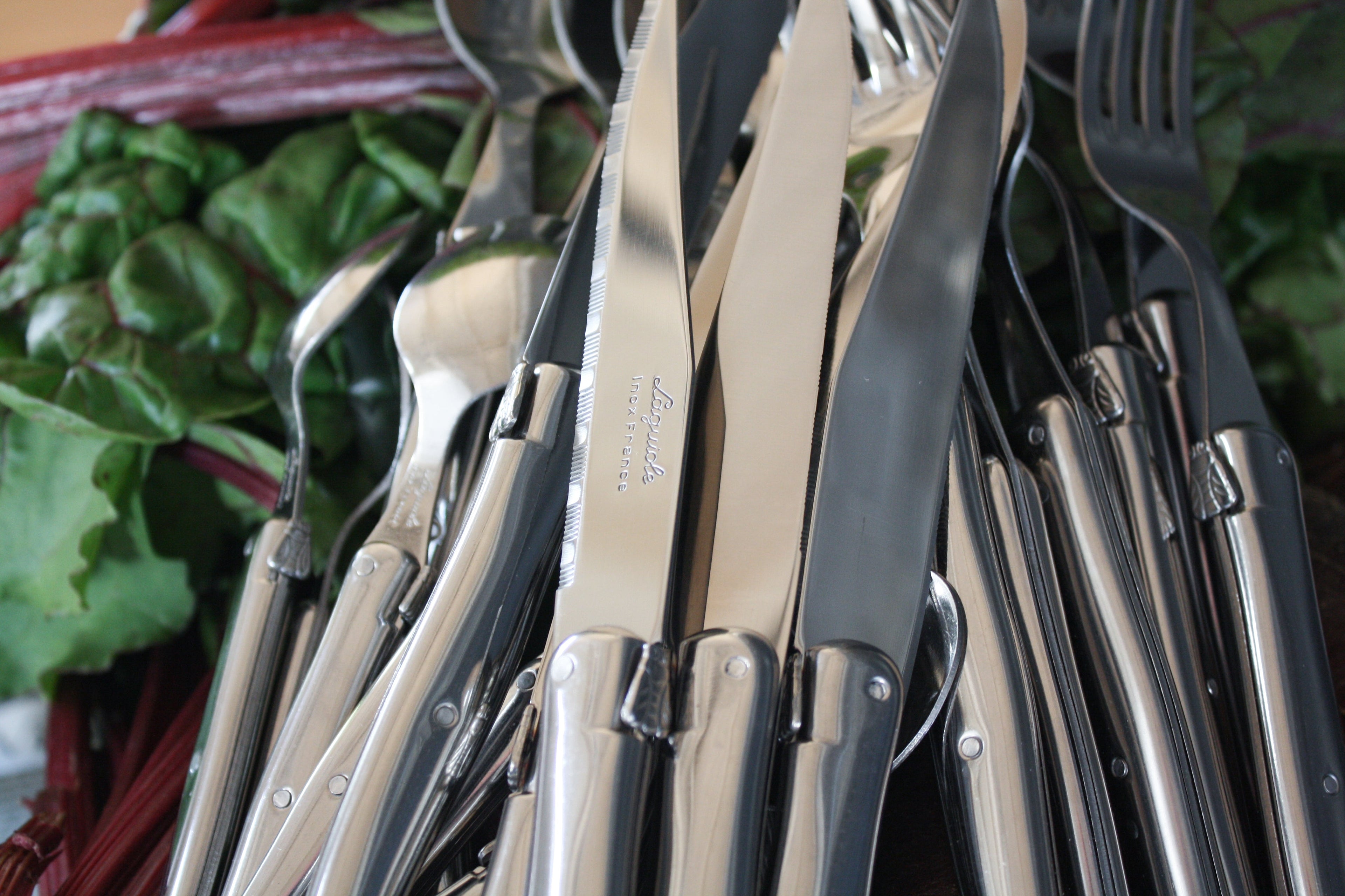 Laguiole Stainless Steel Flatware in Wooden Box with Acrylic Lid (Set of 24) Cutlery Set Laguiole Brand_Laguiole Flatware Sets Kitchen_Dinnerware Laguiole Laguiole_Stainless_Steel_Flatware