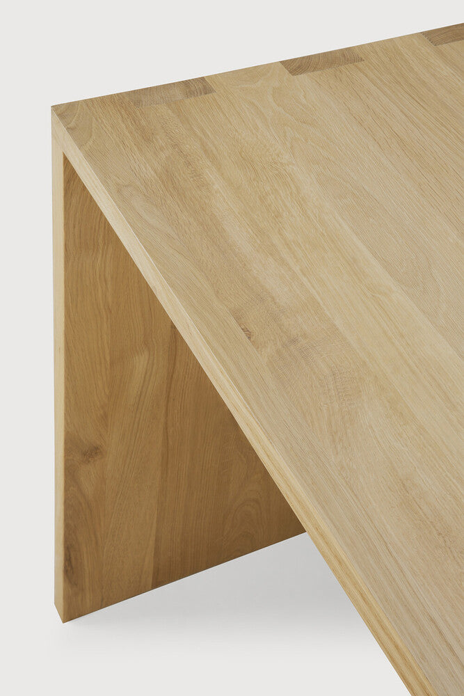 U desk - varnished oak - rectangular - with cable management