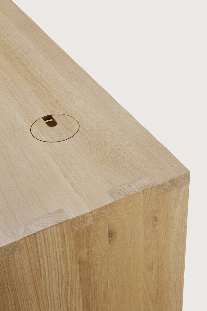 U desk - varnished oak - rectangular - with cable management