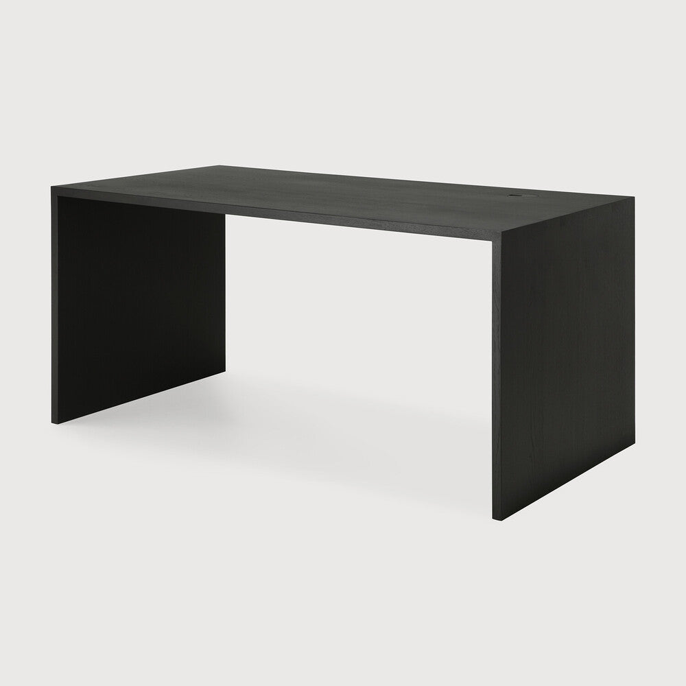 U desk - varnished oak - black - rectangular - with cable management