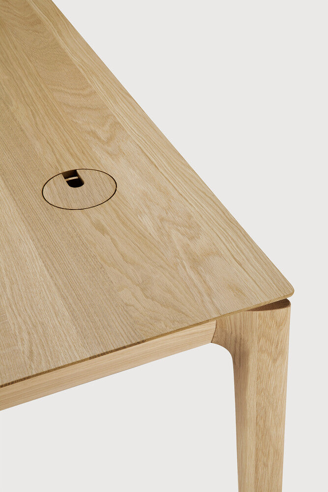 Bok desk - varnished oak - rectangular - with cable management