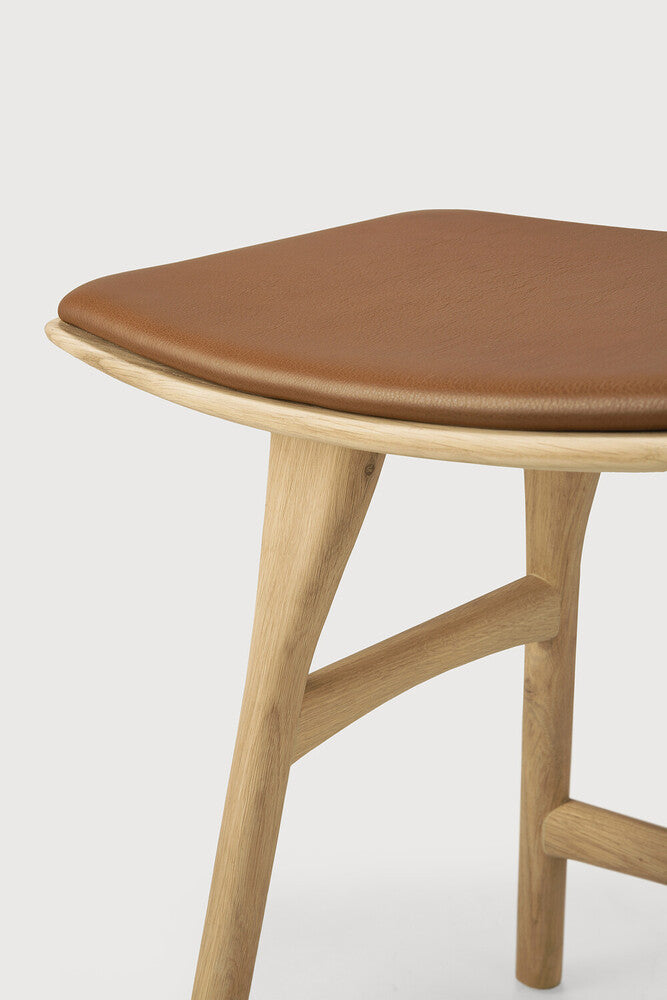 Osso Solid Oak Stool, Cognac Leather