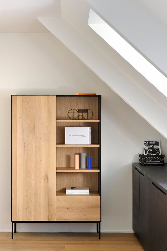 Blackbird Solid Oak Cabinet