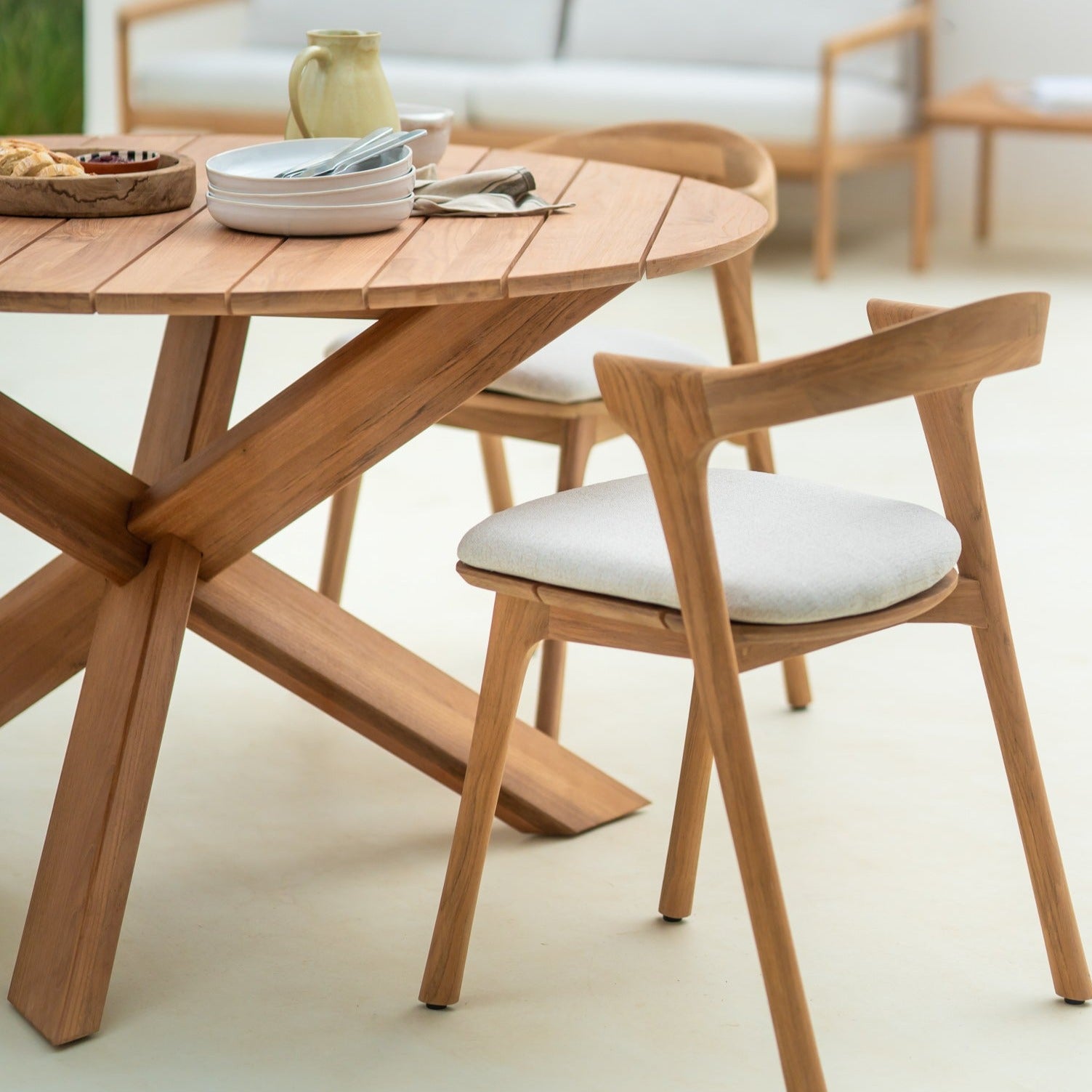 Circle Solid Teak Outdoor Dining Table, 54"