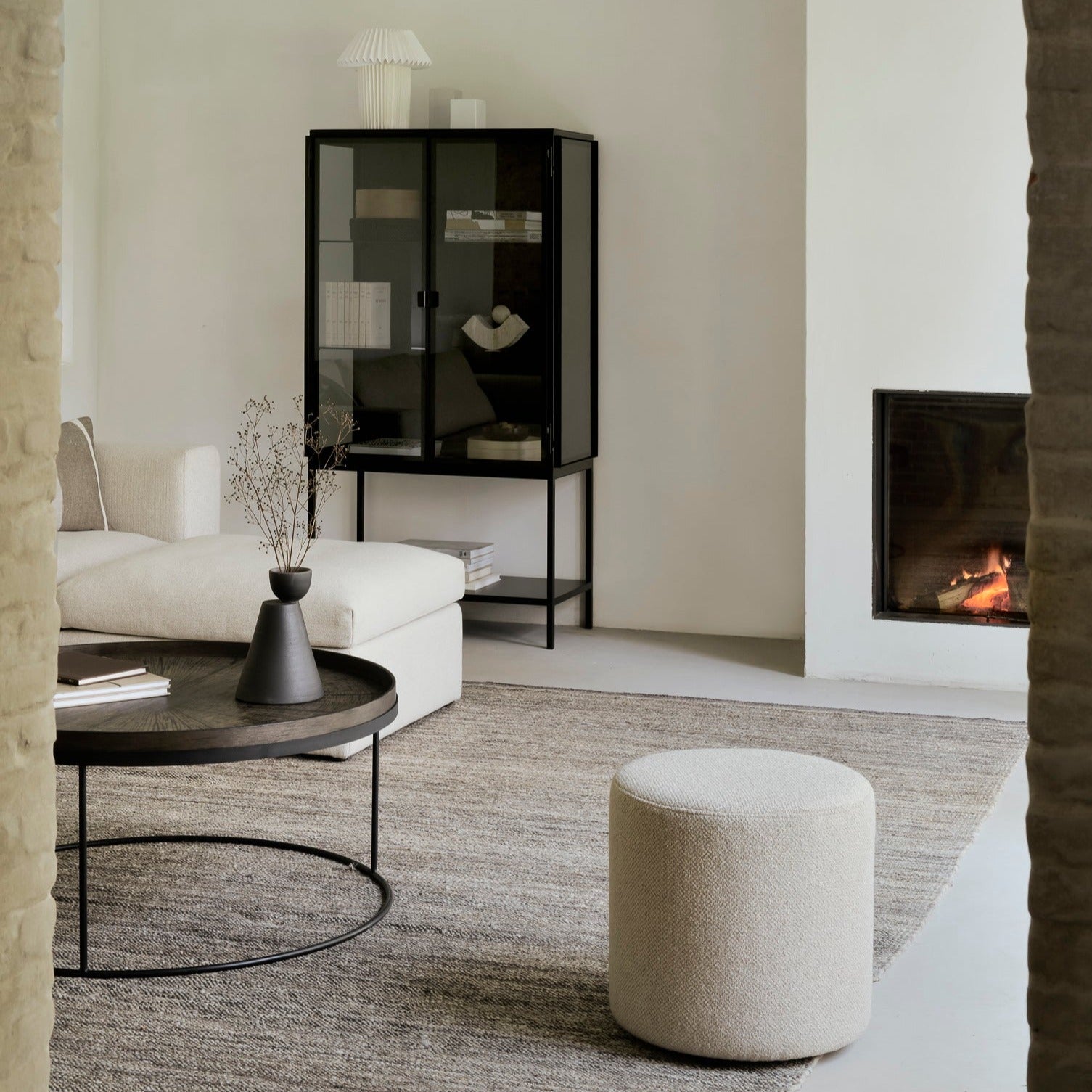 Barrow Pouf, Off White, 15.5"