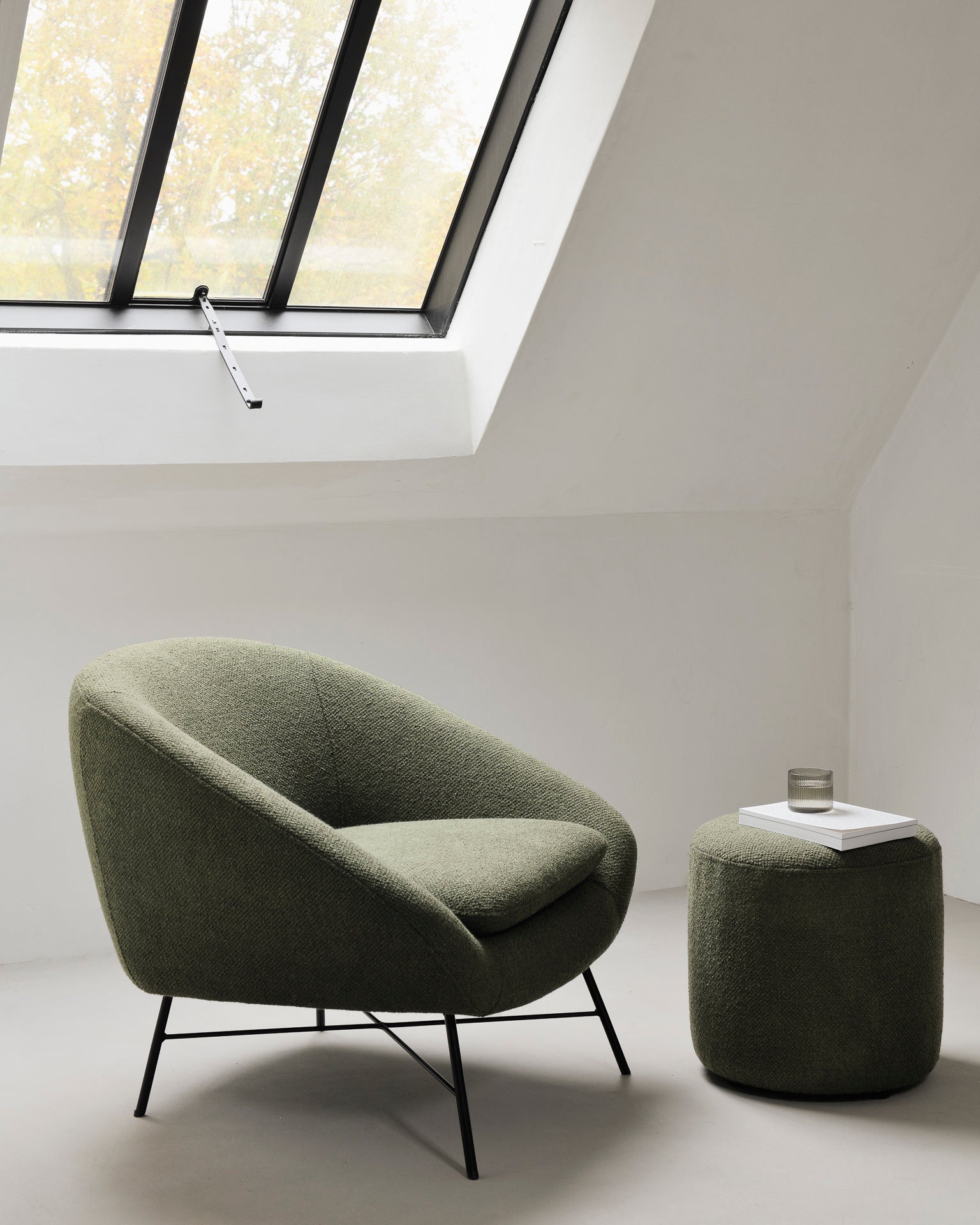 Barrow Lounge Chair, Pine Green