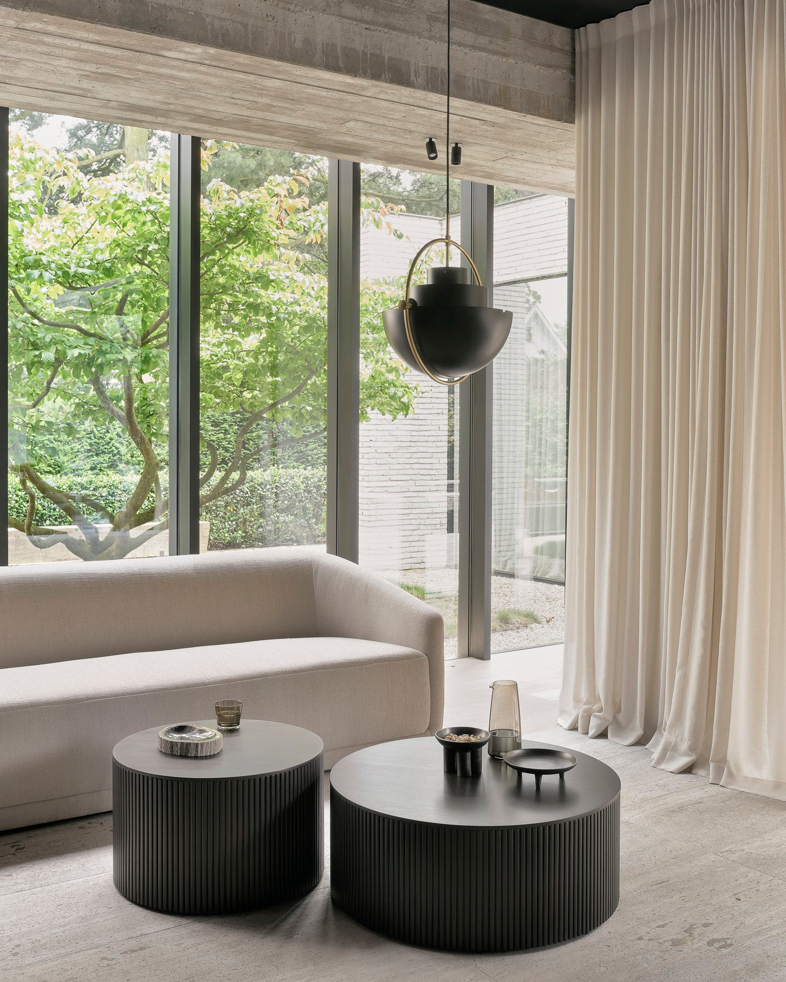 Roller Max Coffee Table, 31.5