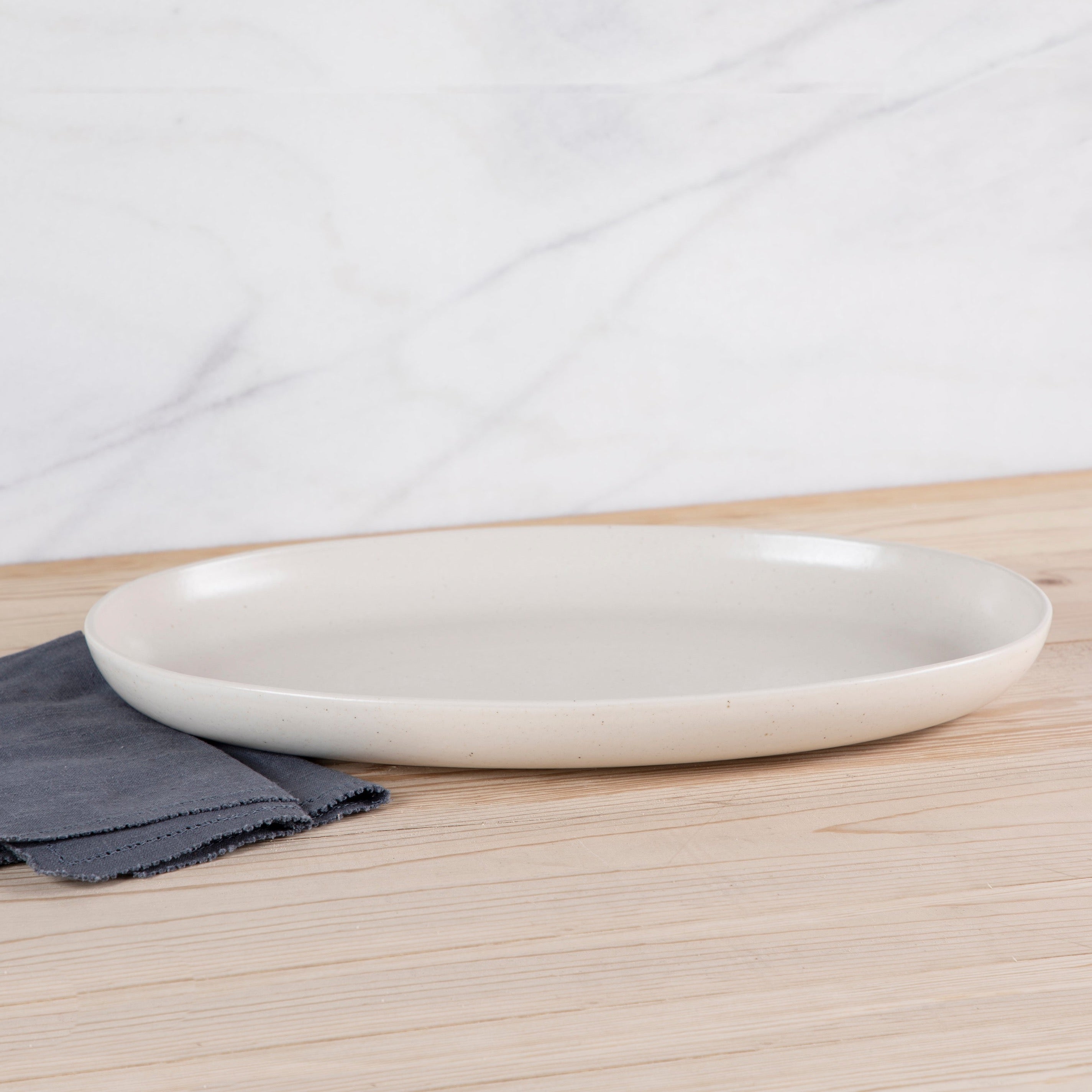 Pacifica 12" Oval Platter, Vanilla