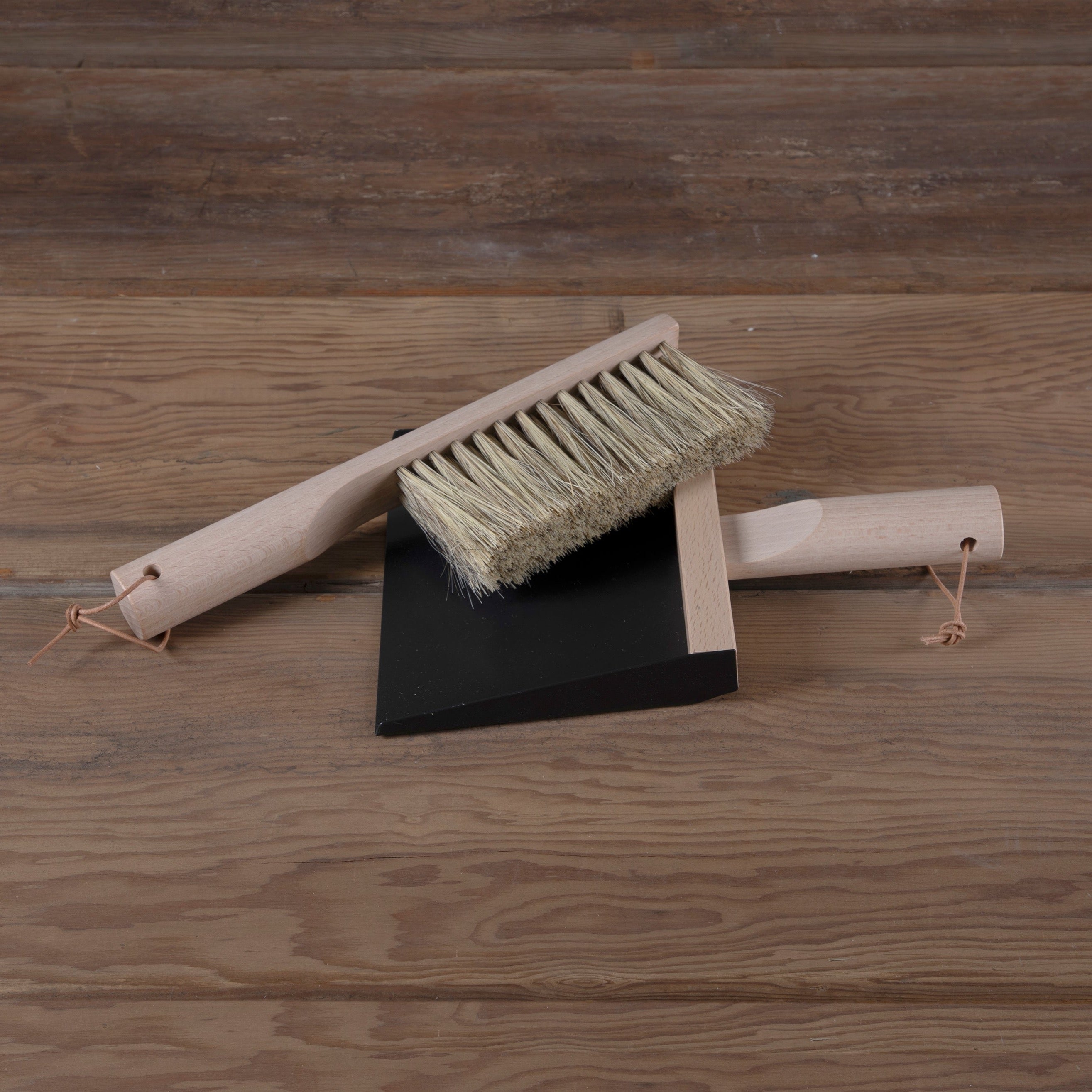 Dustpan & Natural Brush Set, Black