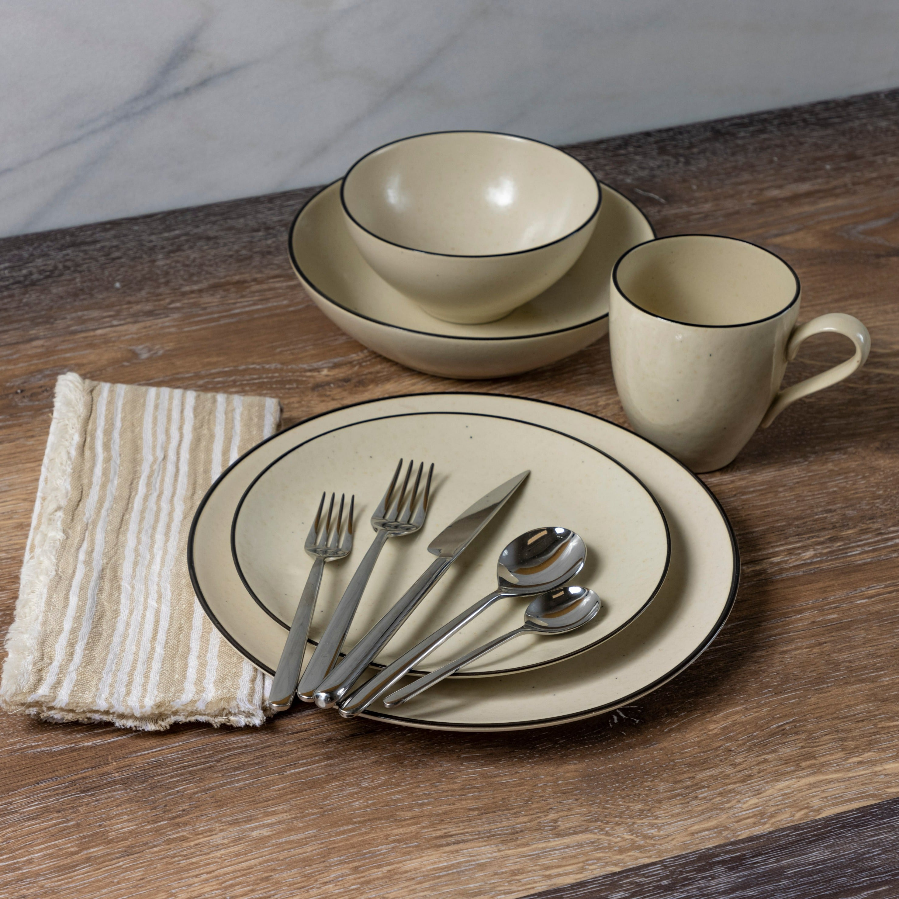 Augusta Side Plate, Natural with Black, Set of 4