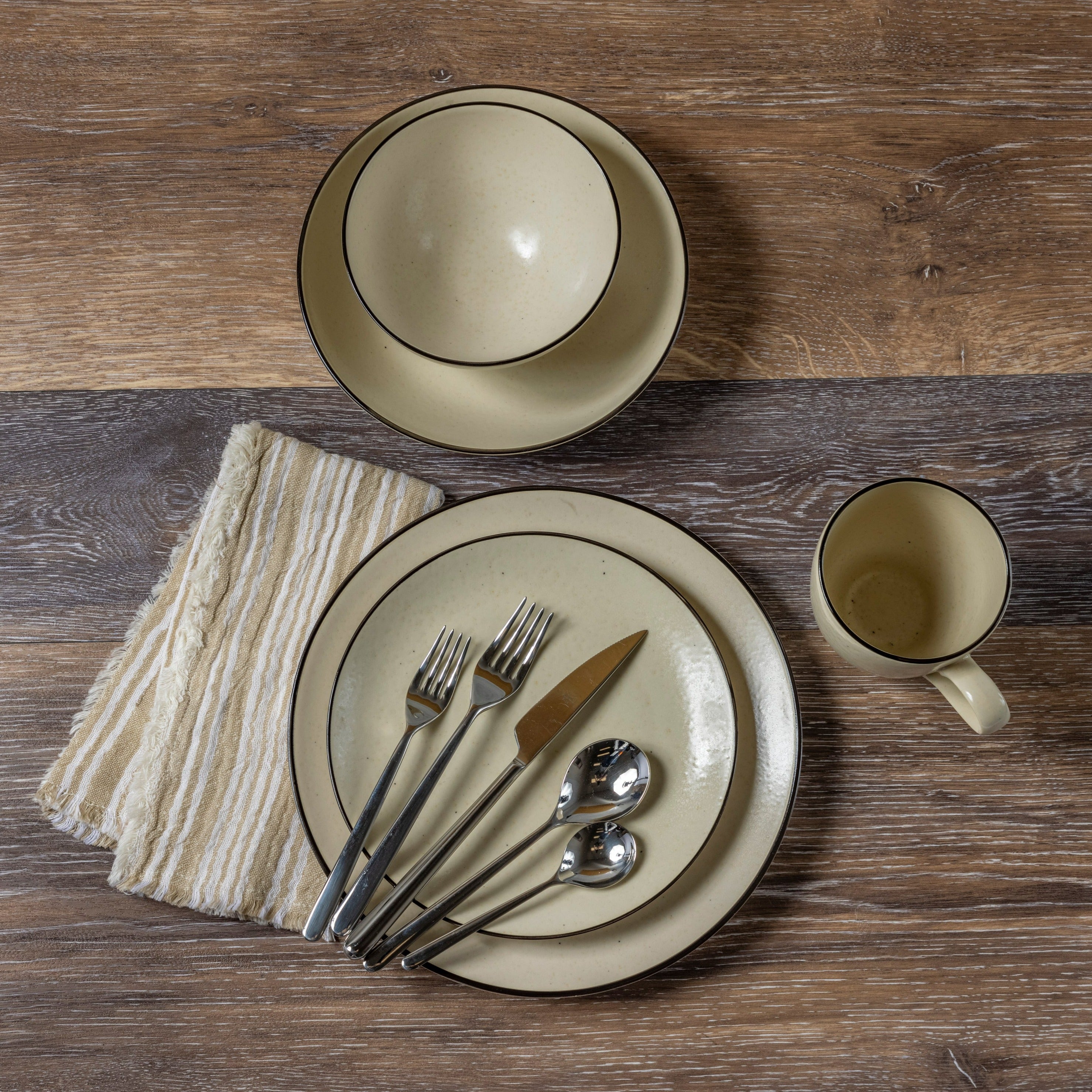 Augusta Side Plate, Natural with Black, Set of 4