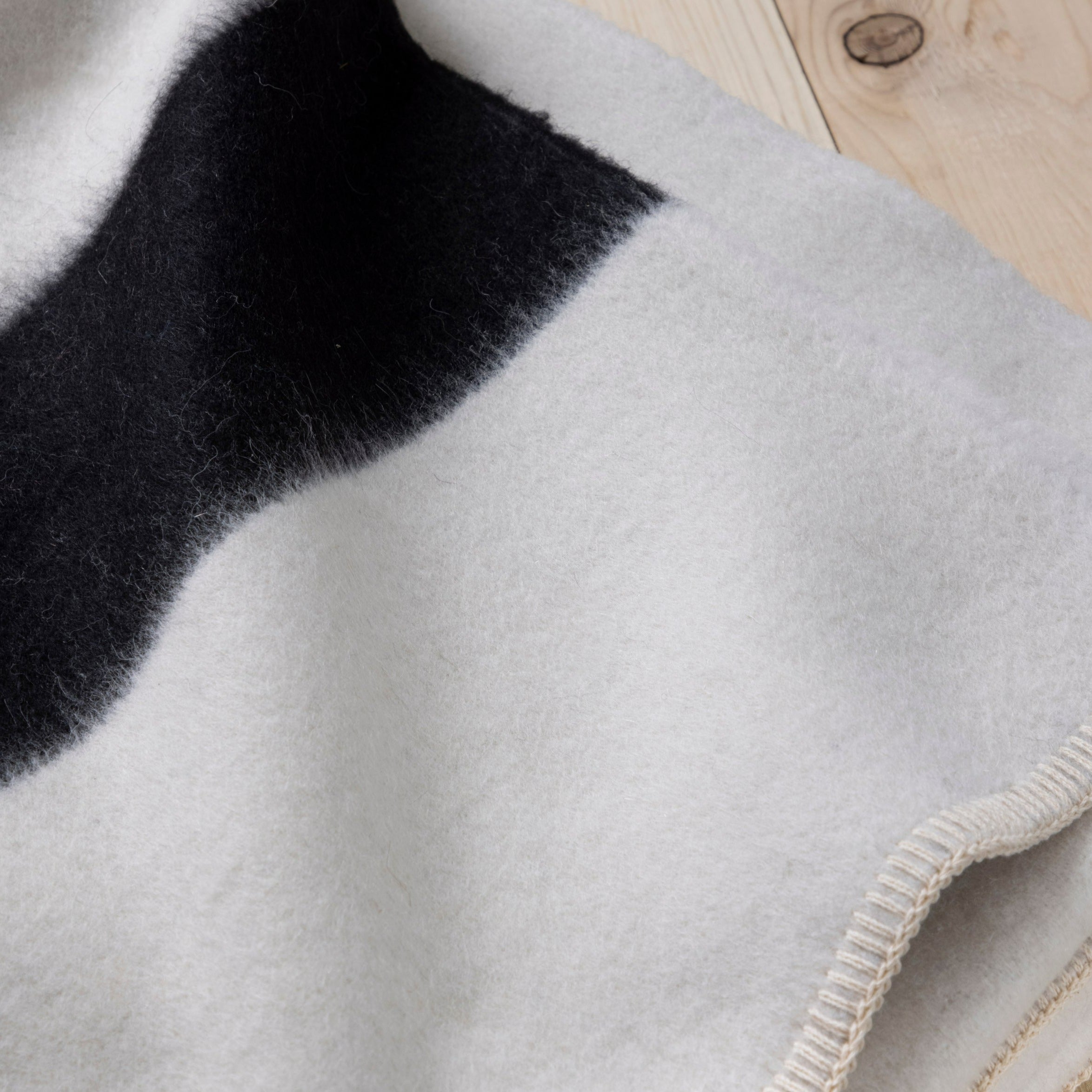 Siempre Blanket, Ivory with Black Stripe