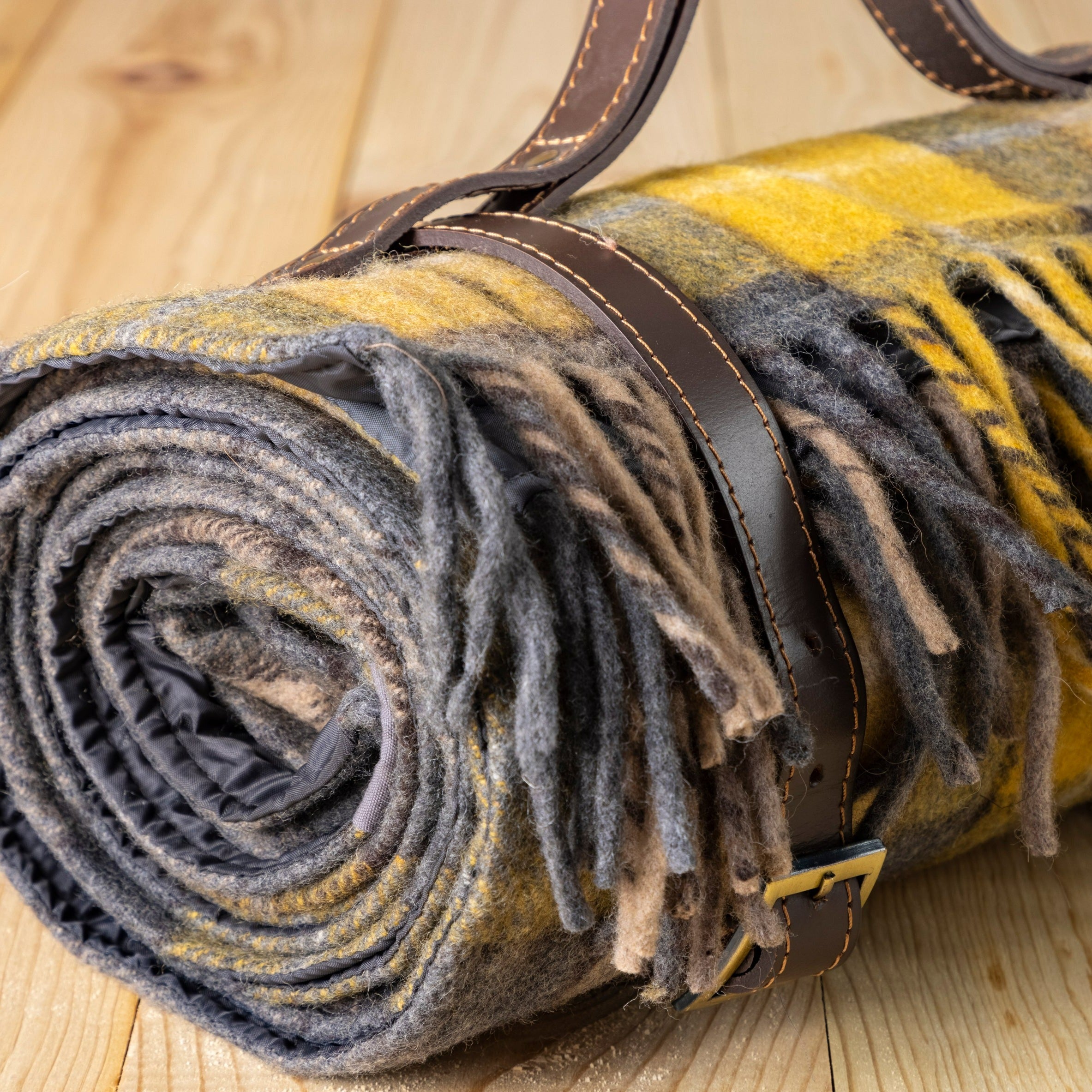 Recycled Wool Waterproof Picnic Blanket in Buchanan Natural Tartan - Brown Leather