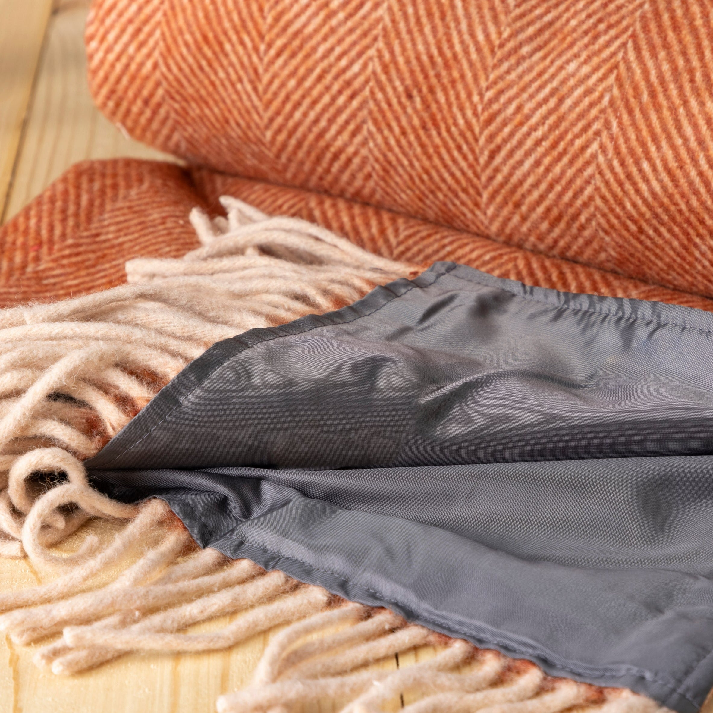 Recycled Wool Waterproof Picnic Blanket in Rust Herringbone - Brown Leather