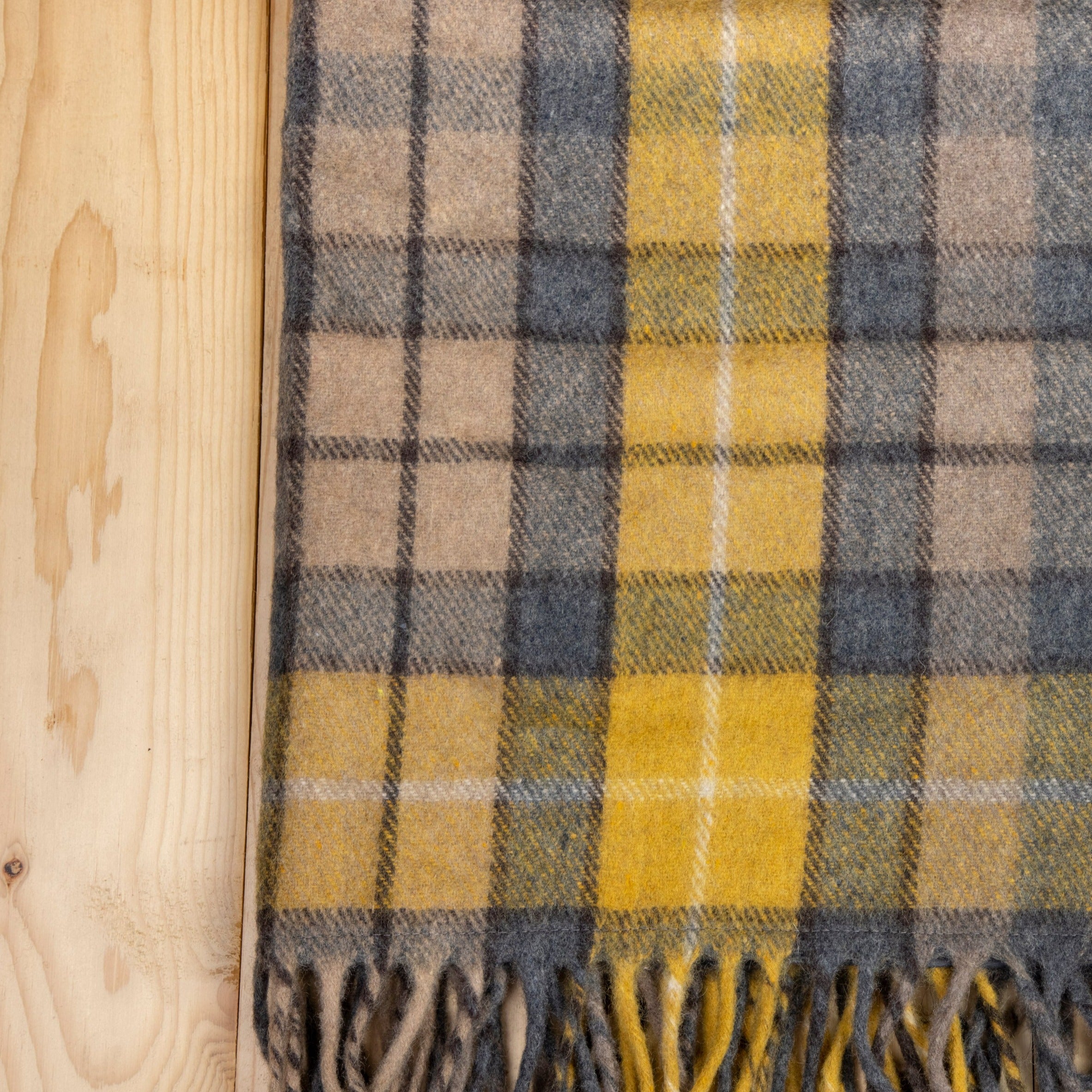 Recycled Wool Waterproof Picnic Blanket in Buchanan Natural Tartan - Brown Leather