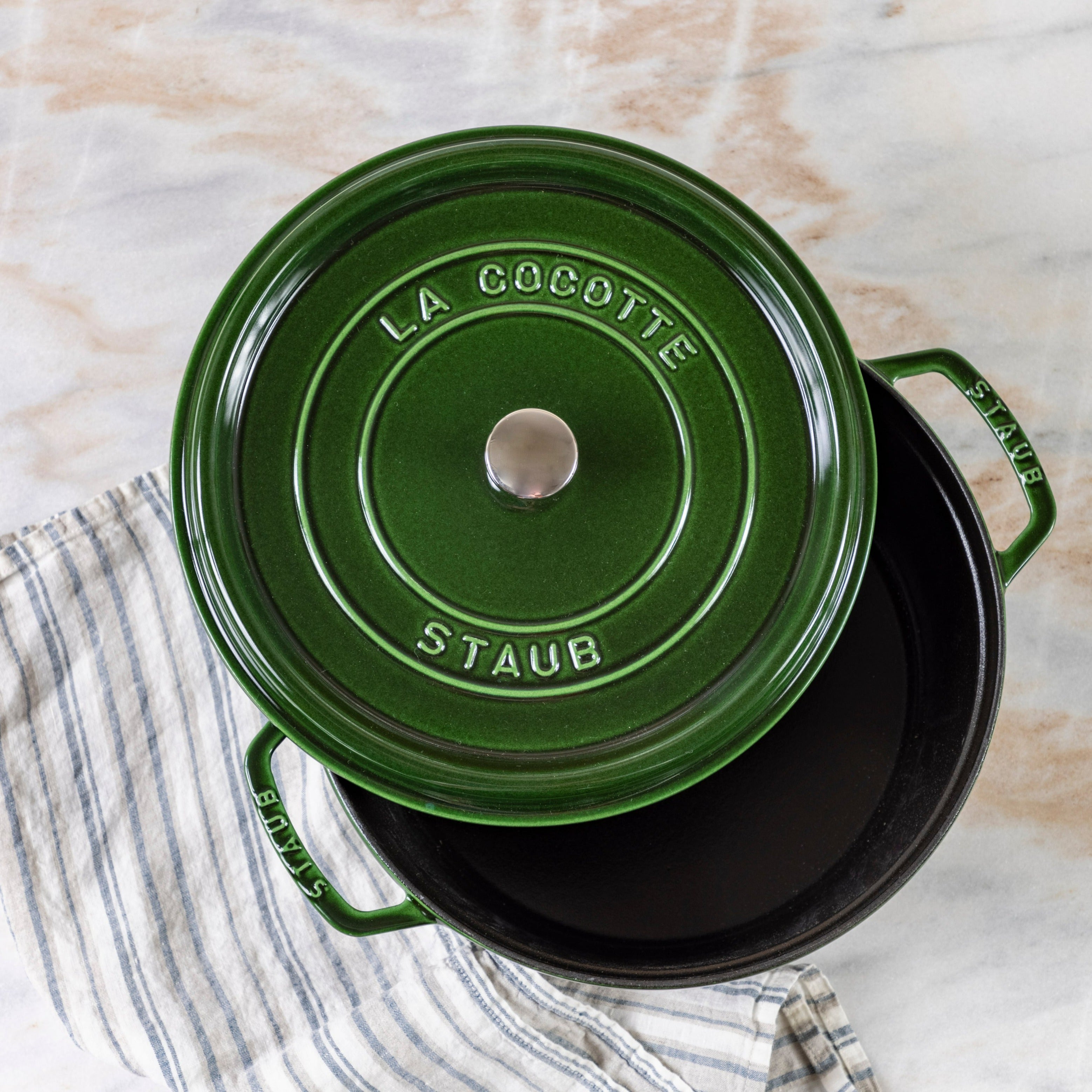 Staub Round Cocotte, 5.5qt, Basil