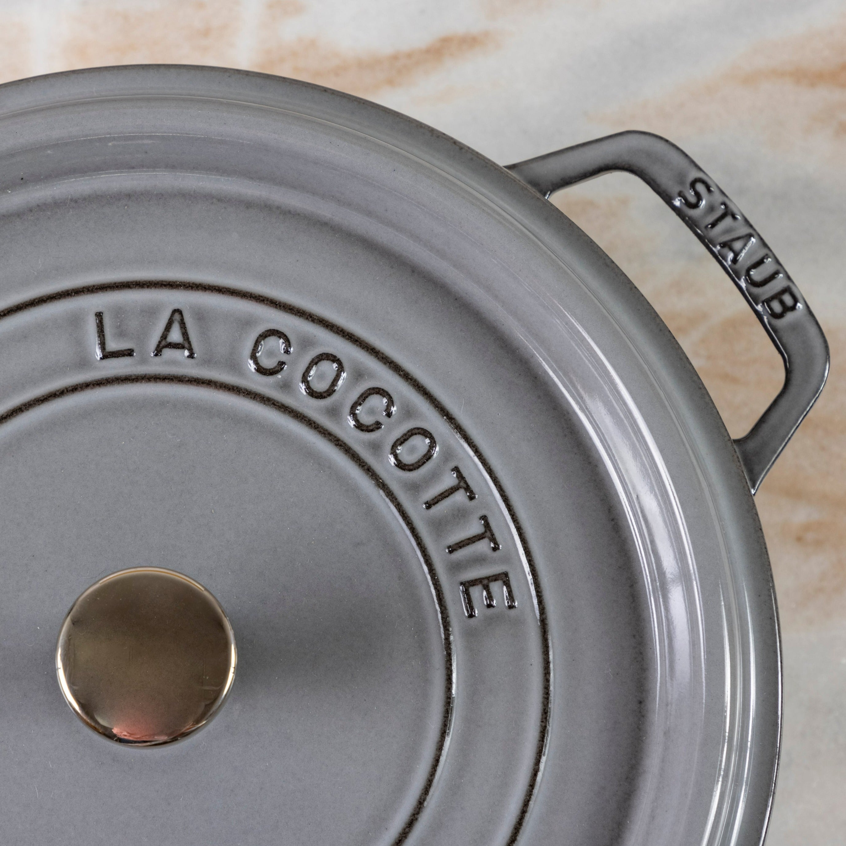 Staub Round Cocotte, 5.5qt, Graphite Grey