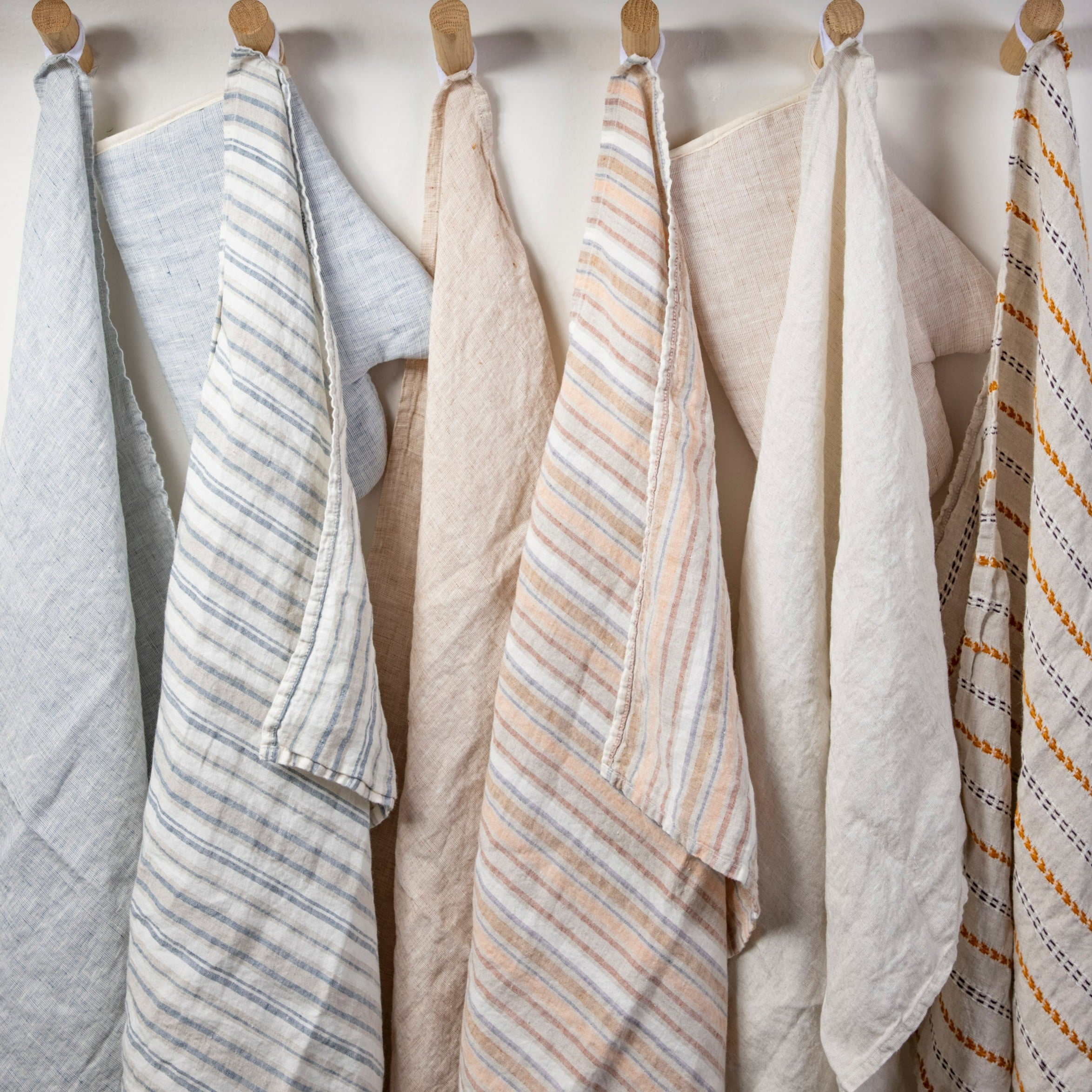 Carmela Kitchen Towel, Light Blue