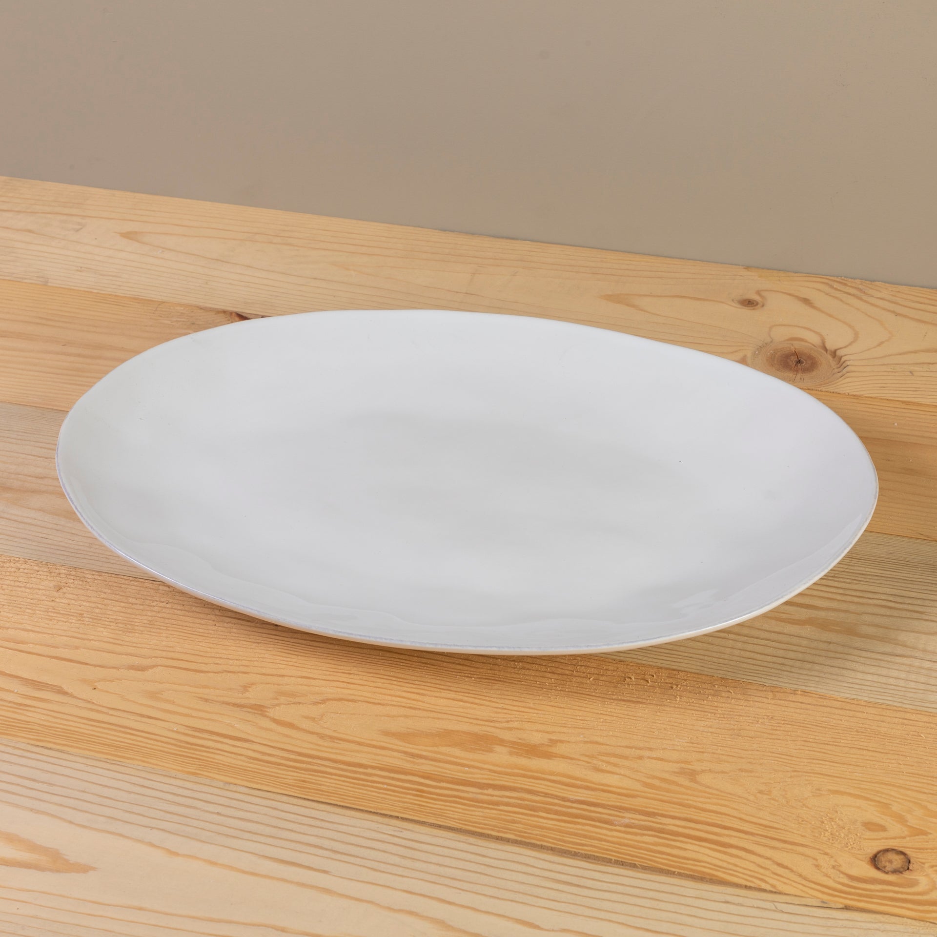 Livia 18" Oval Platter, White