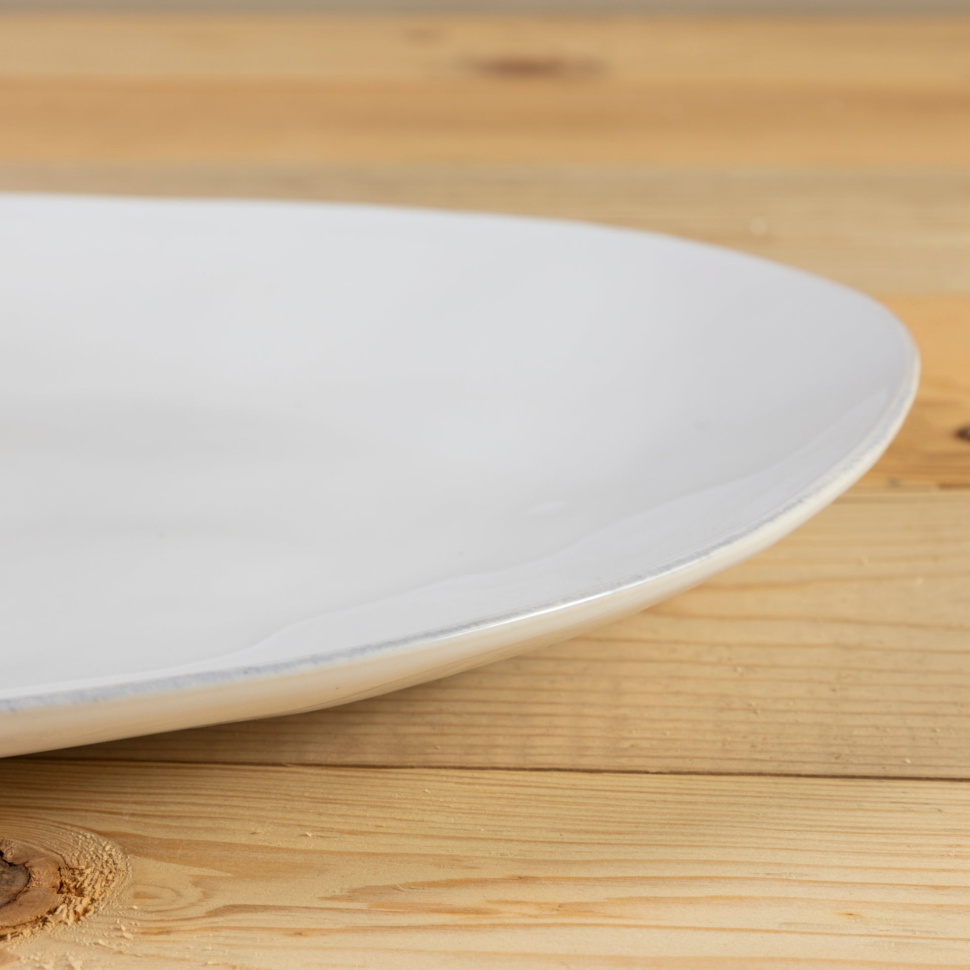 Livia 18" Oval Platter, White