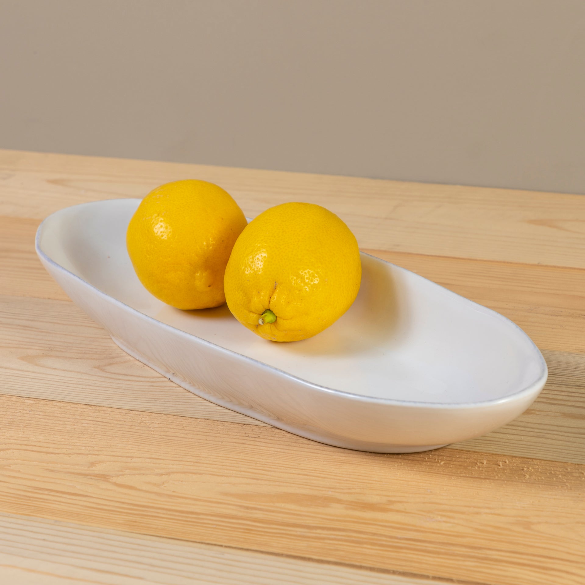 Livia 16" Oval Platter, White