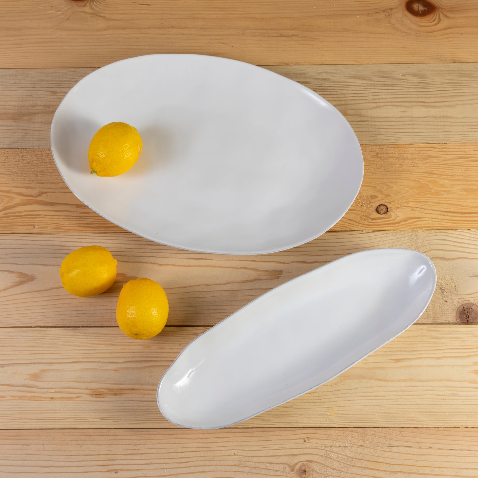 Livia 16" Oval Platter, White