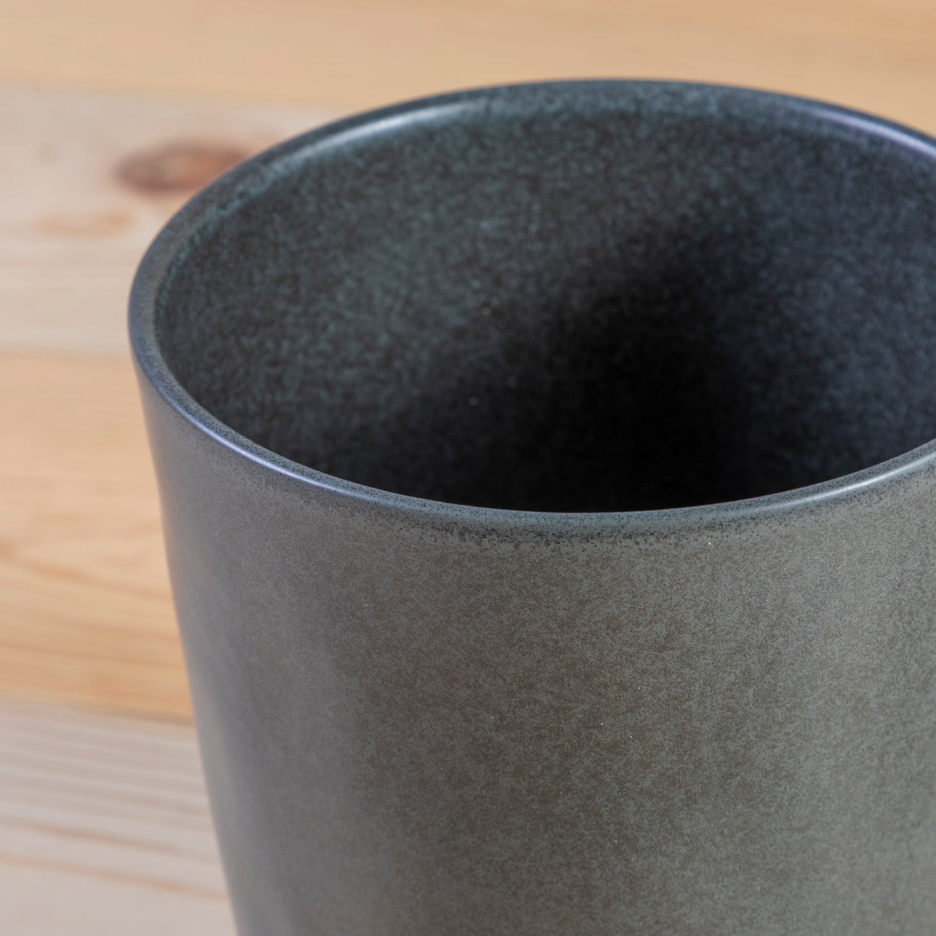 Livia Utensil/Bottle Holder, Black