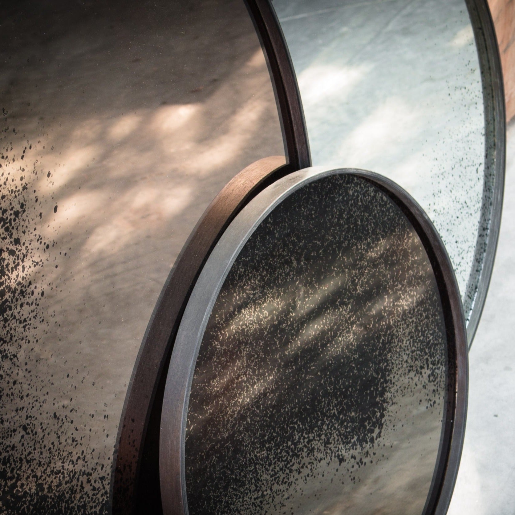 Aged Round Wall Mirror, 36.5", Bronze