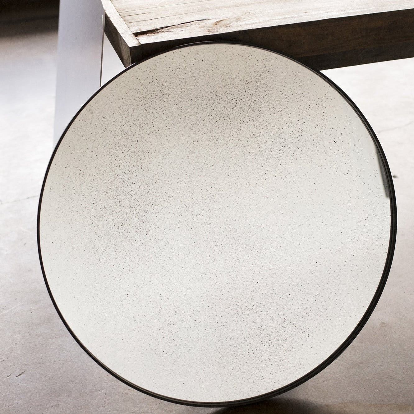 Aged Round Wall Mirror, 24.5", Clear