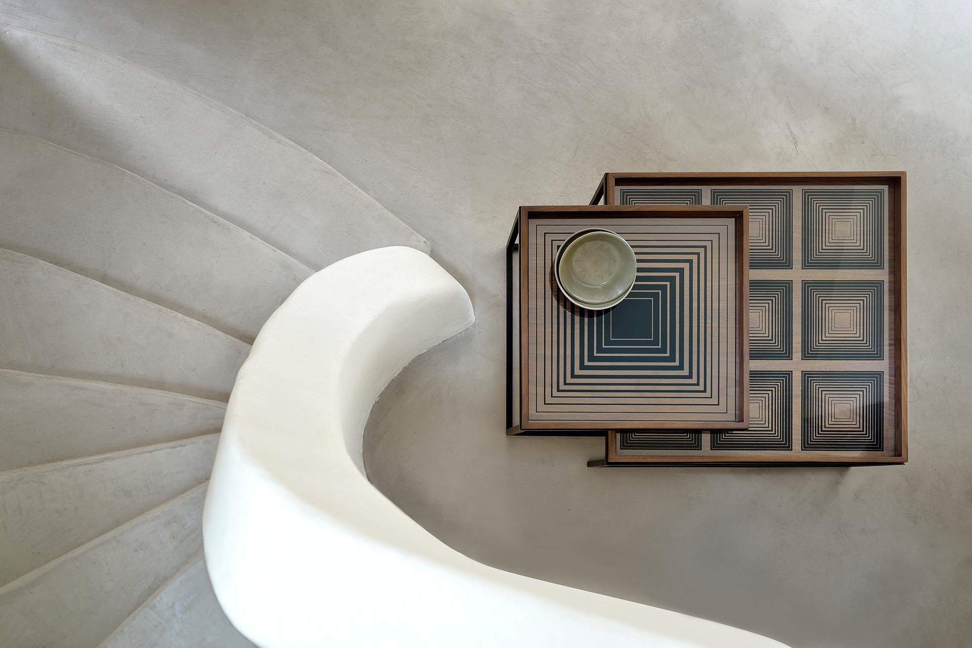 Square Tray Coffee Table Set, S & L (Trays Not Included)