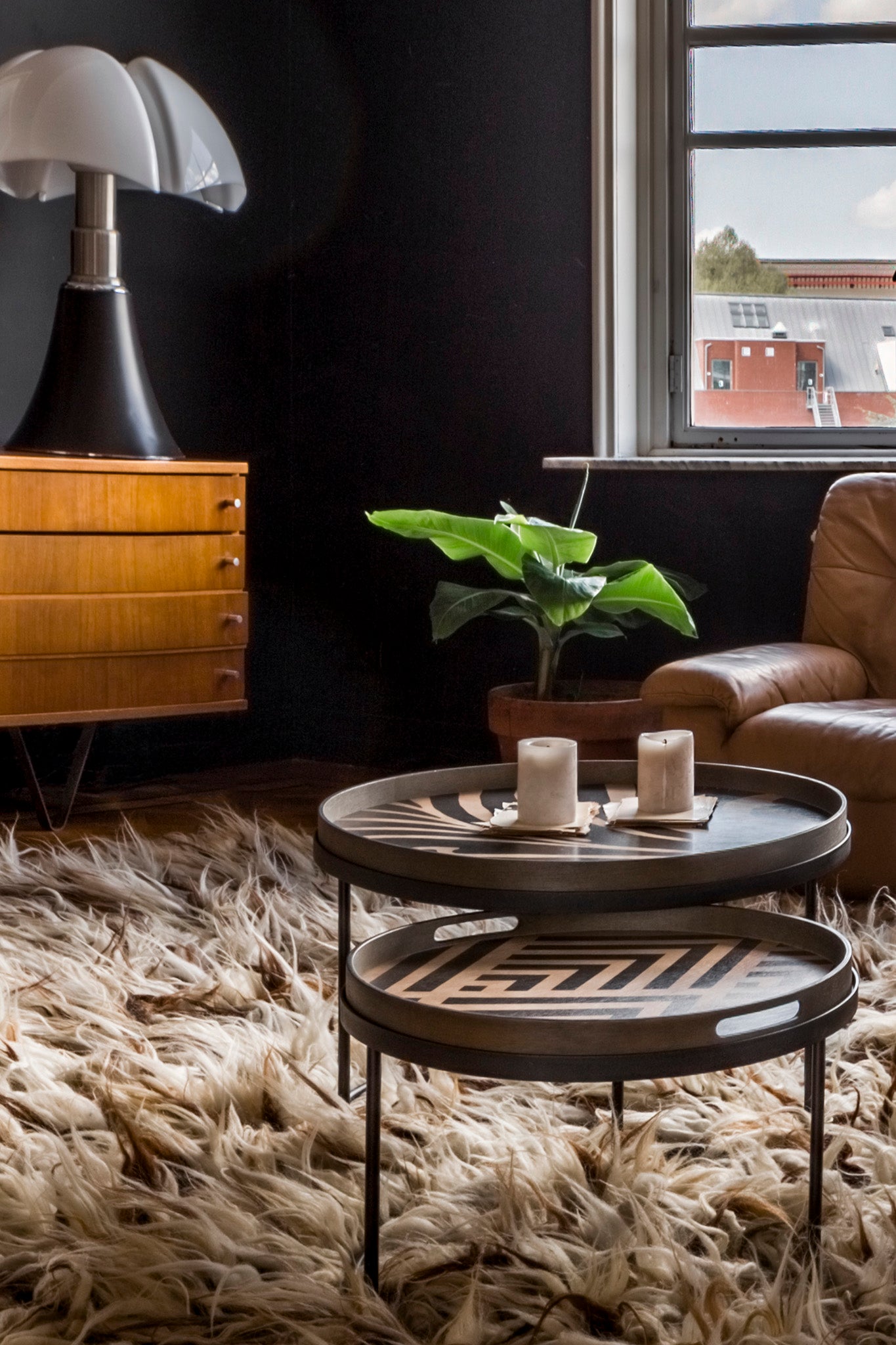 Round Tray Coffee Table Set, S & L (Trays Not Included)