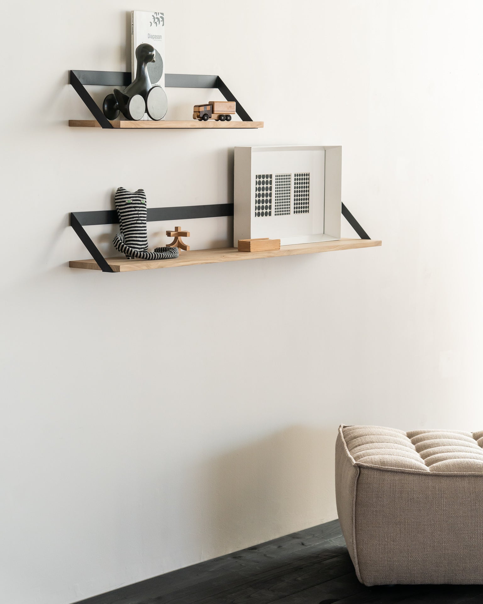 Ribbon Solid Oak Shelf with Black Metal, 27.5"