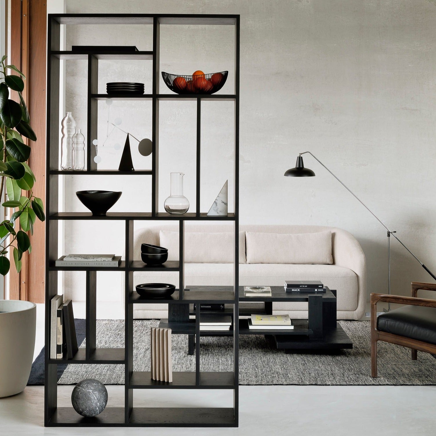 Solid Black Oak M Rack, Large