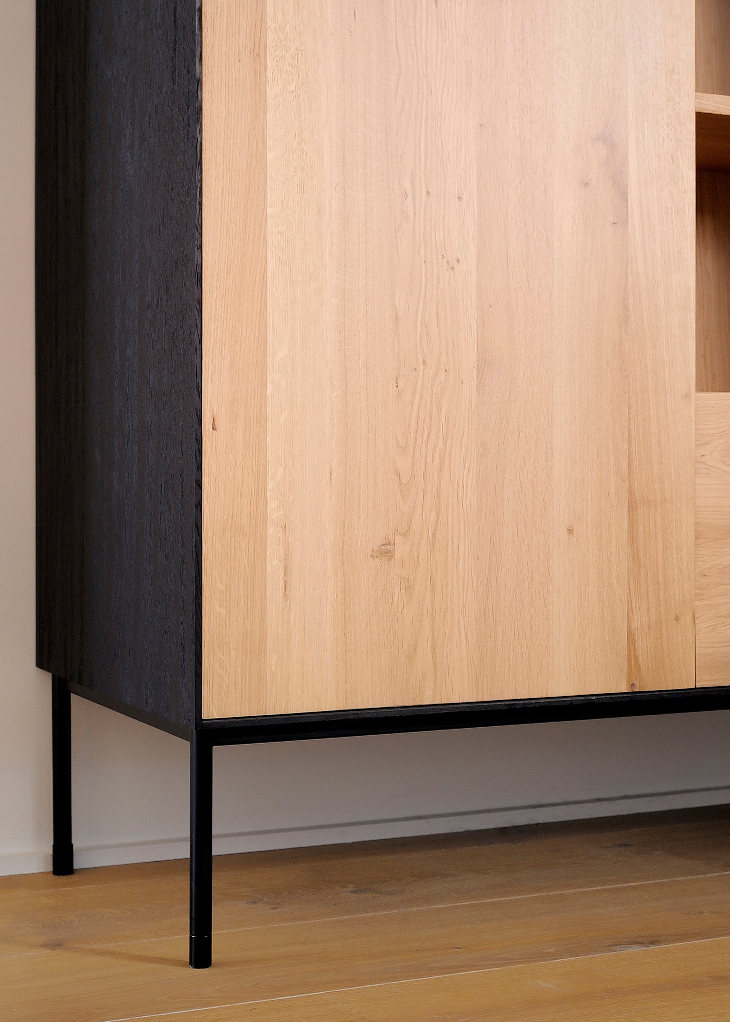 Blackbird Solid Oak Cabinet